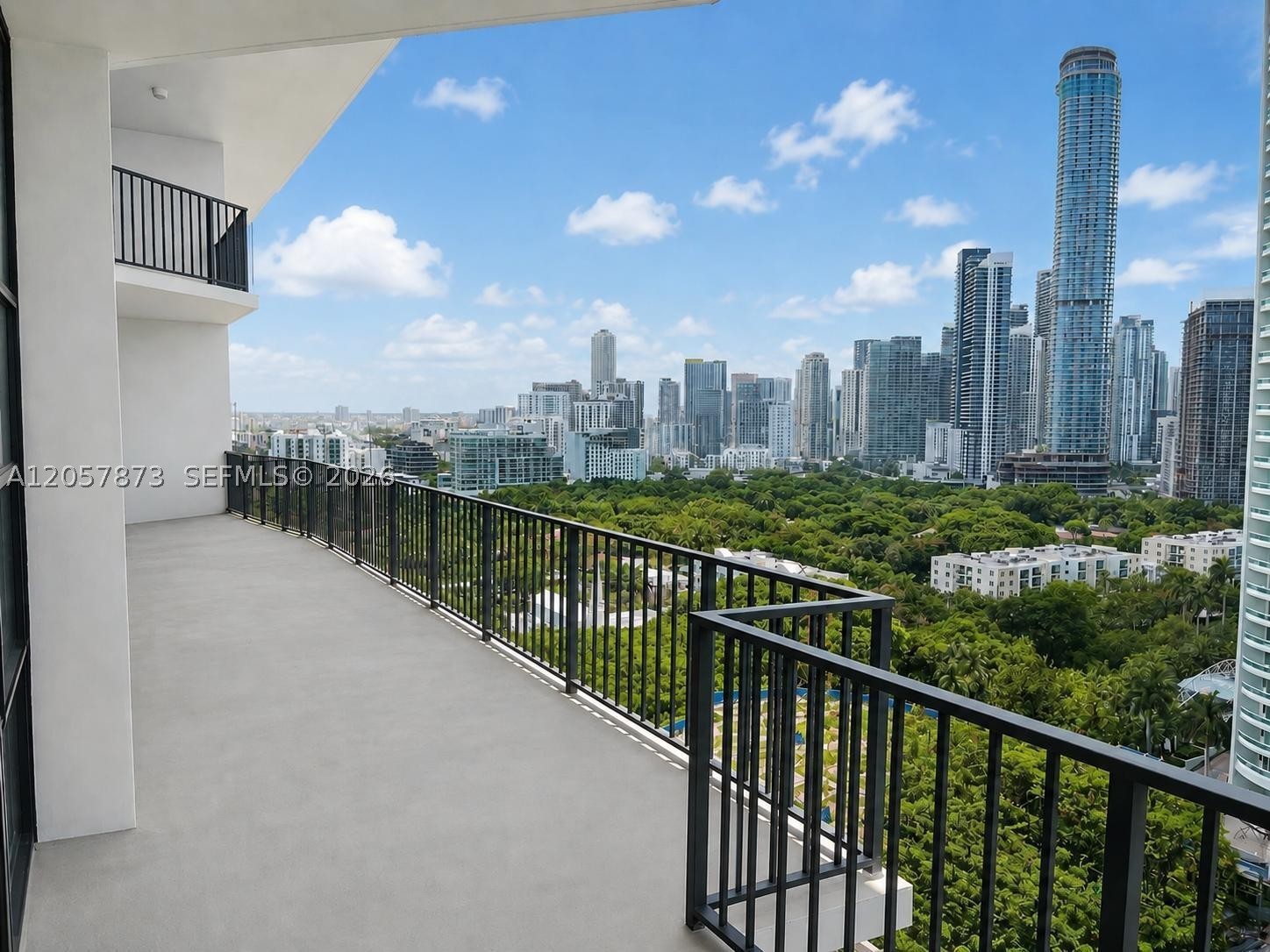 image Brickell Place I12
