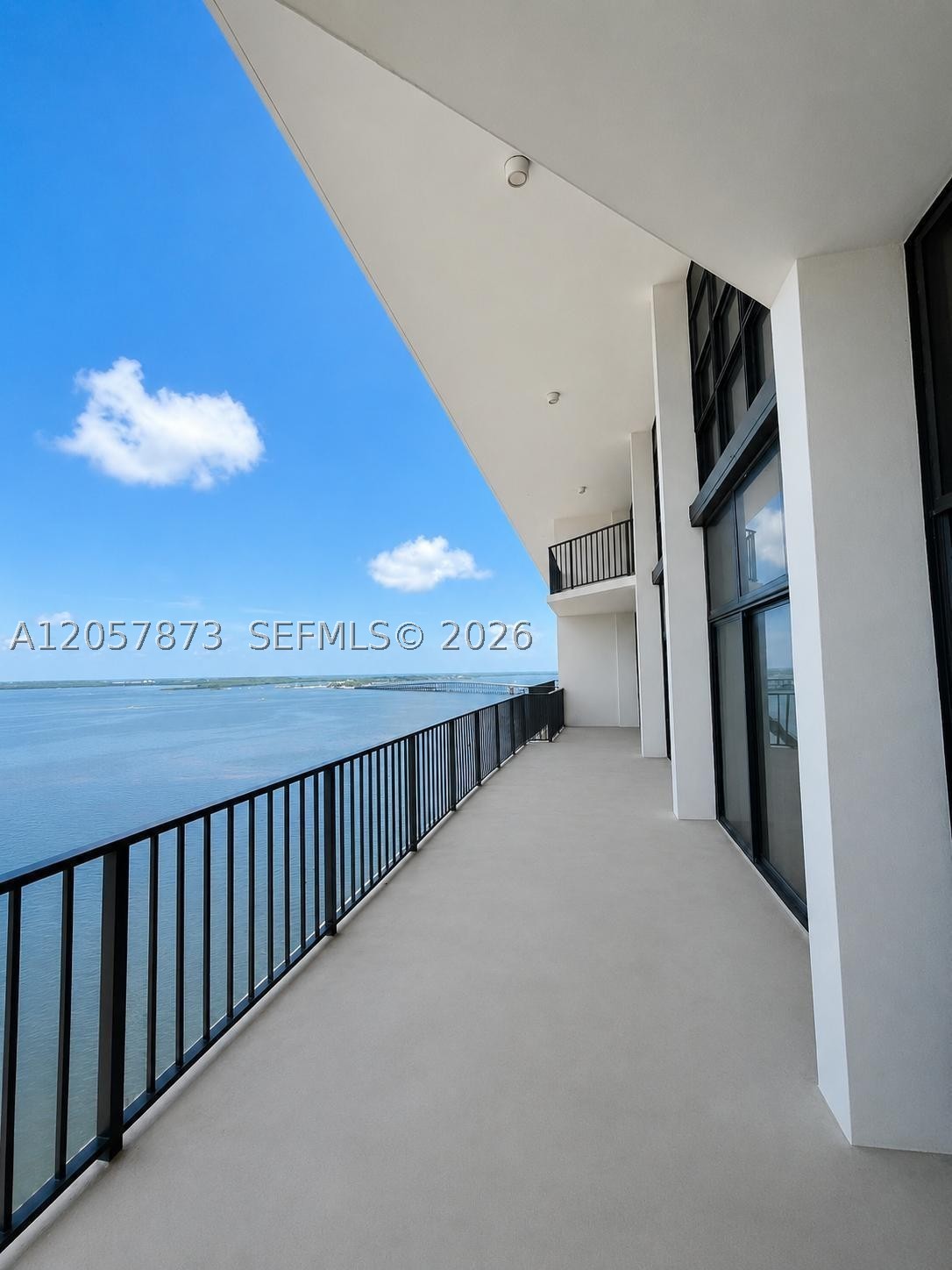 image Brickell Place I1