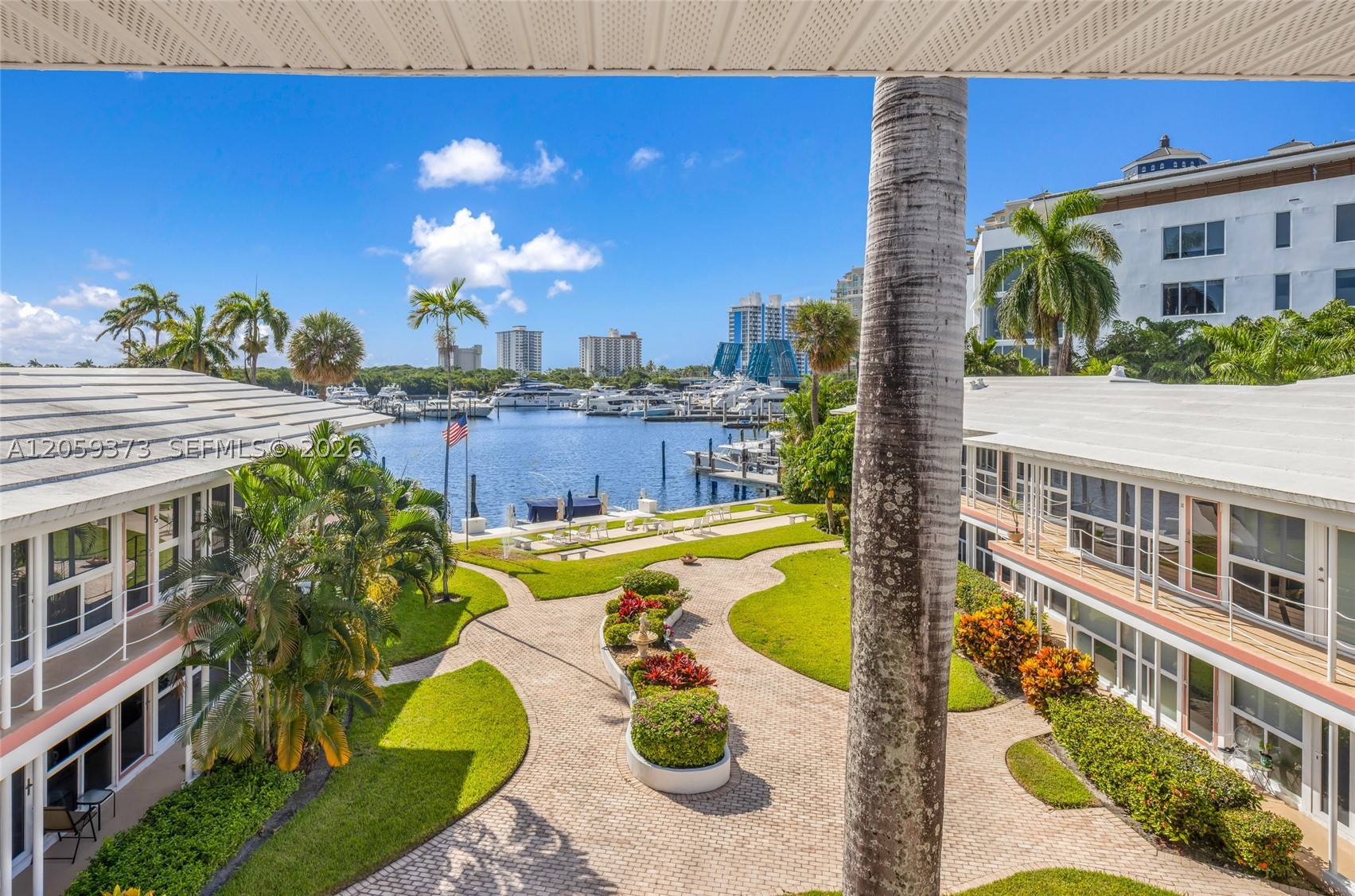 1124 Seminole Dr #4F