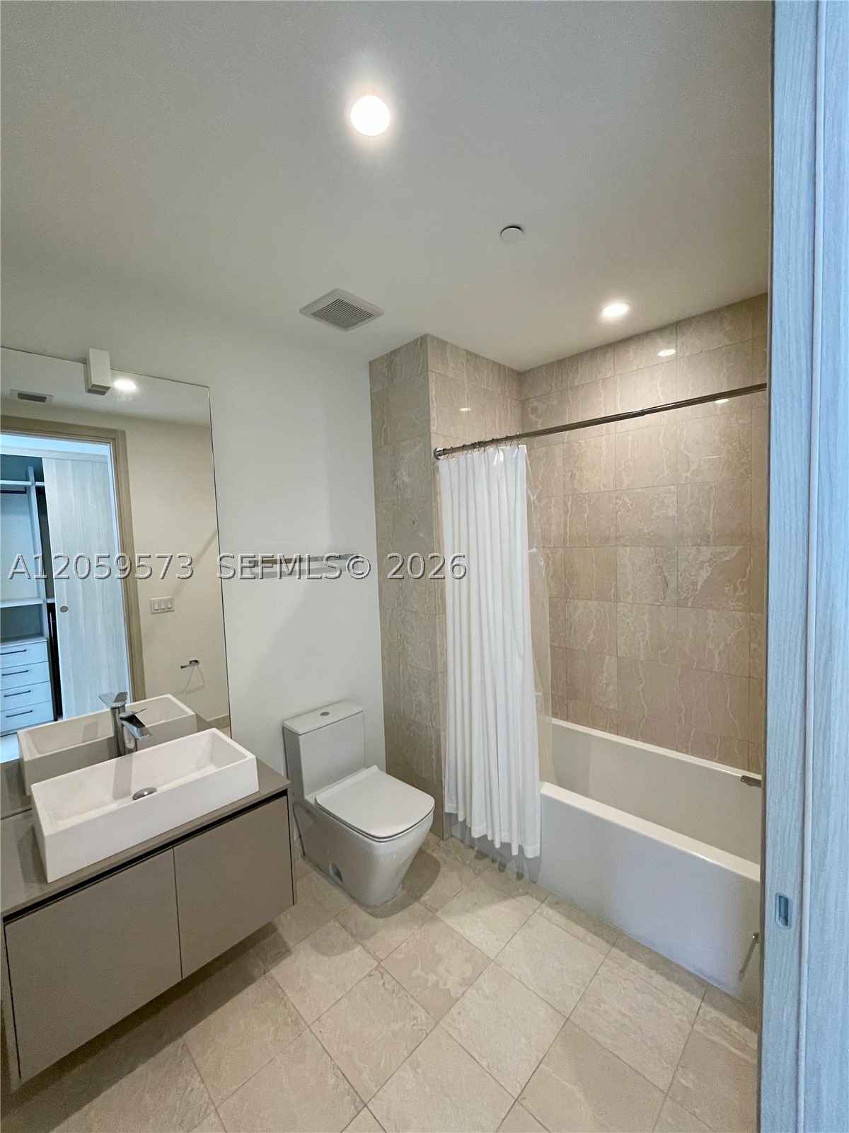 Undisclosed Address Miami, FL 33131