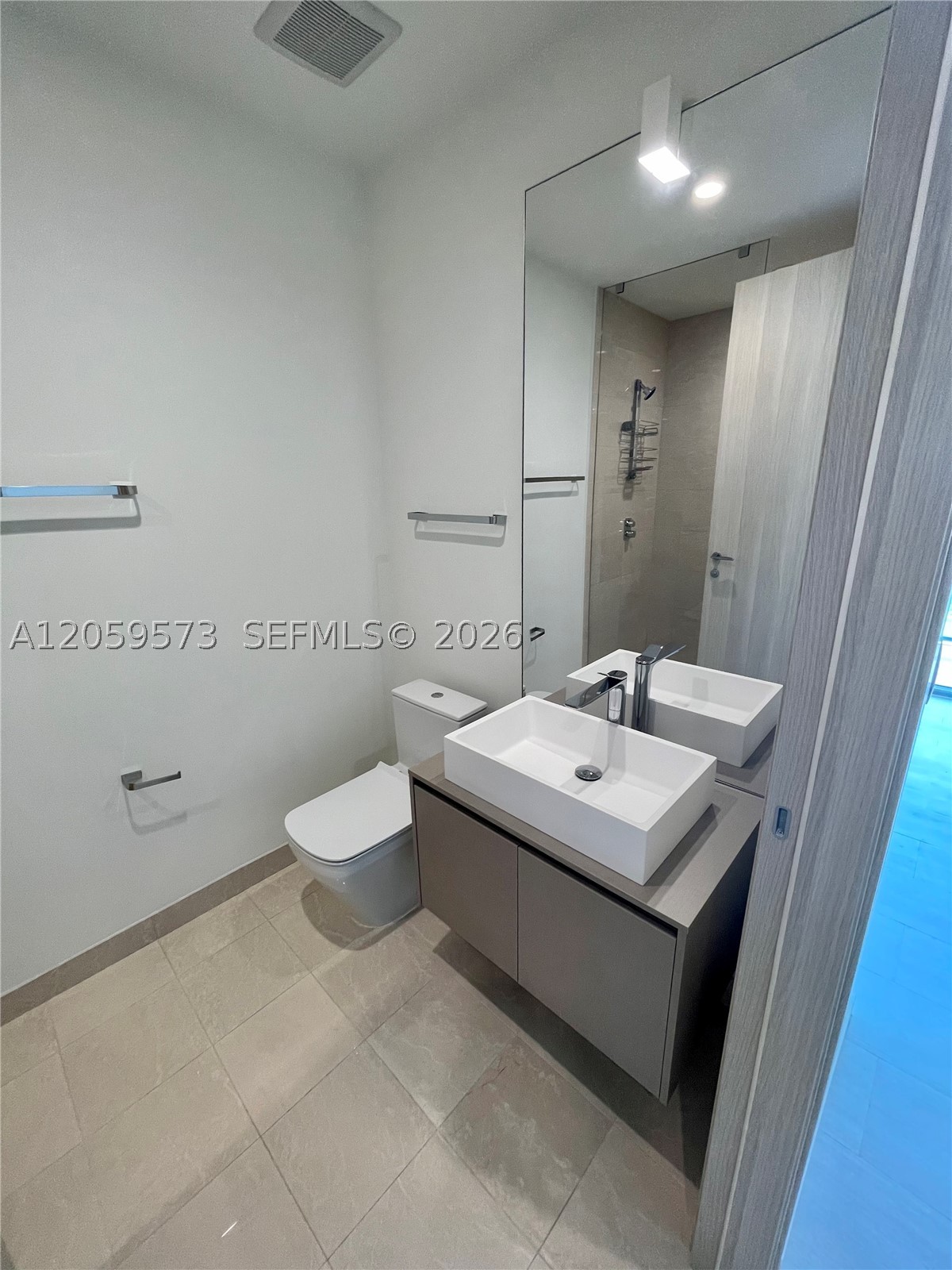 Undisclosed Address Miami, FL 33131