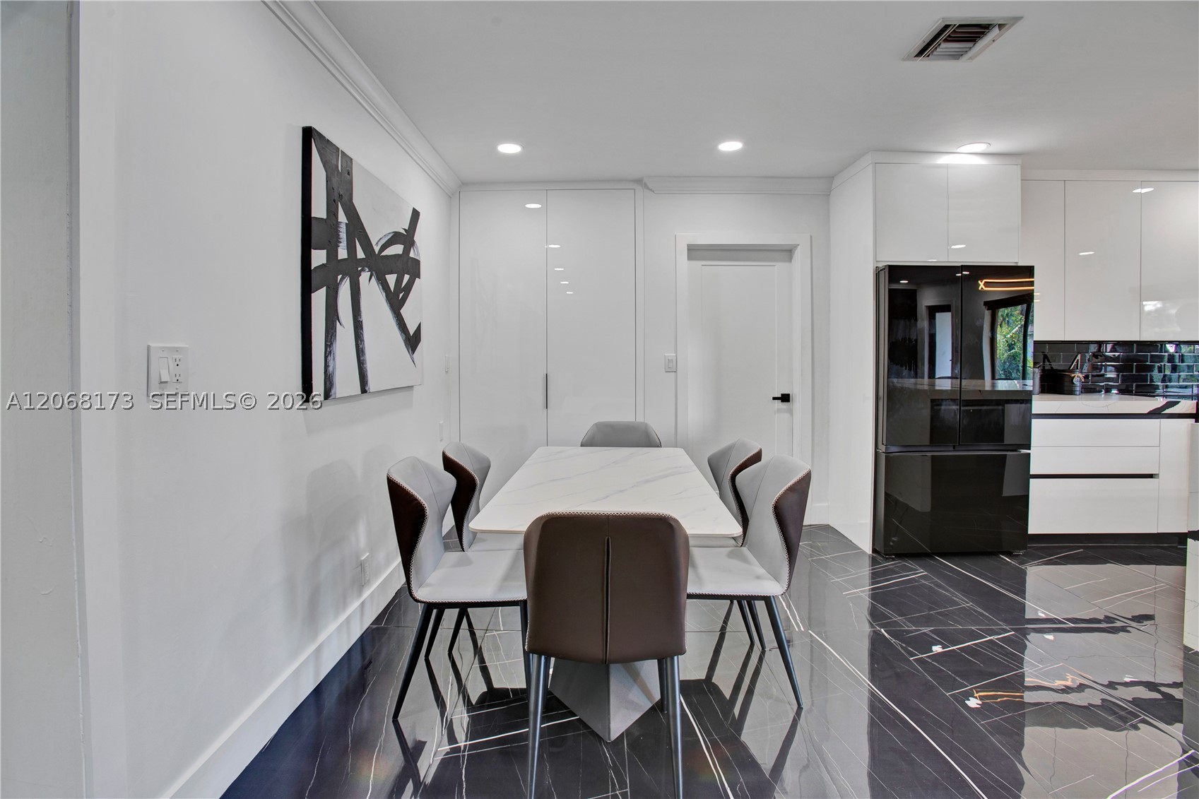 2457 NE 27th Ter Fort Lauderdale, FL 33305