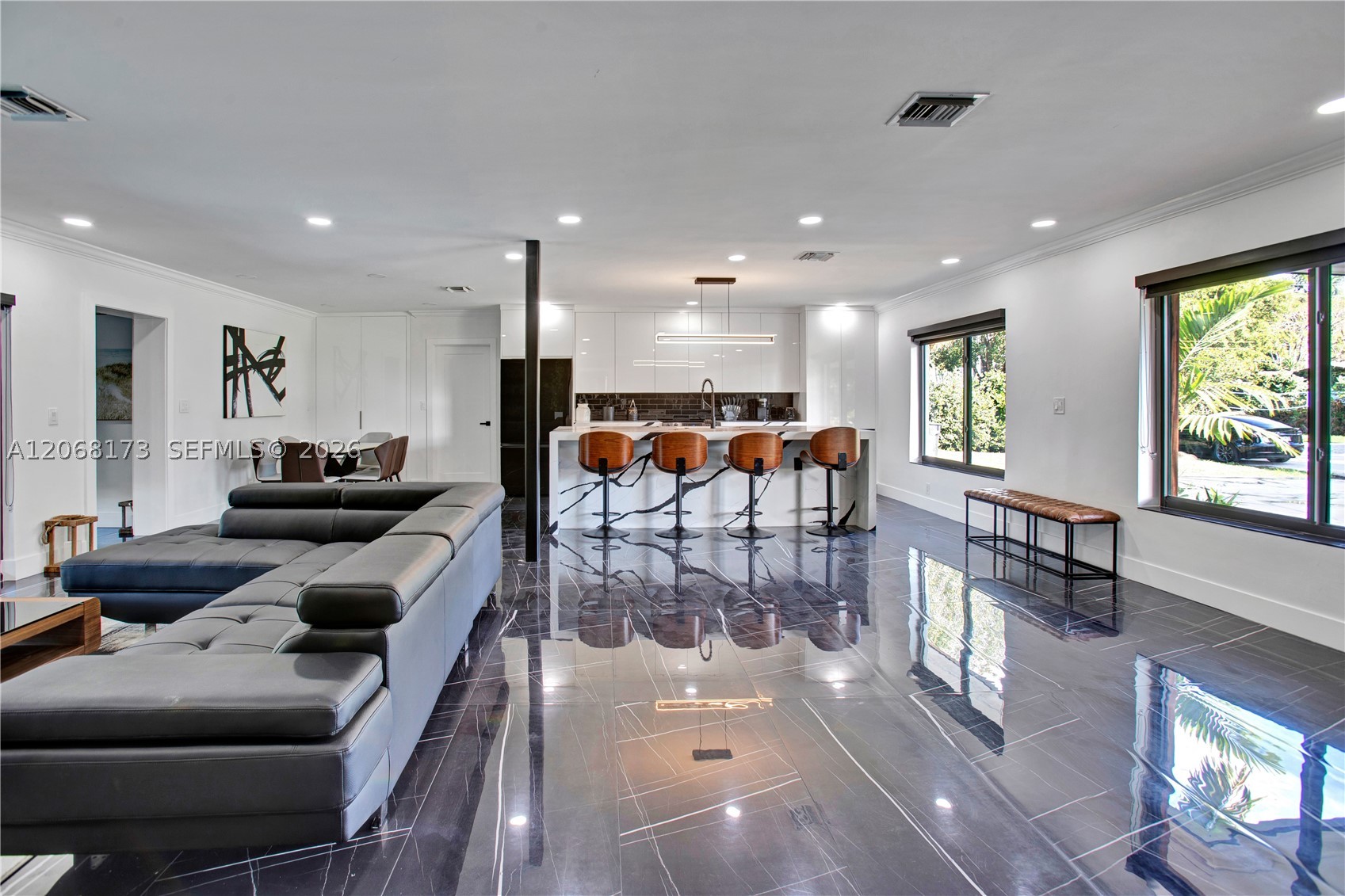 2457 NE 27th Ter Fort Lauderdale, FL 33305