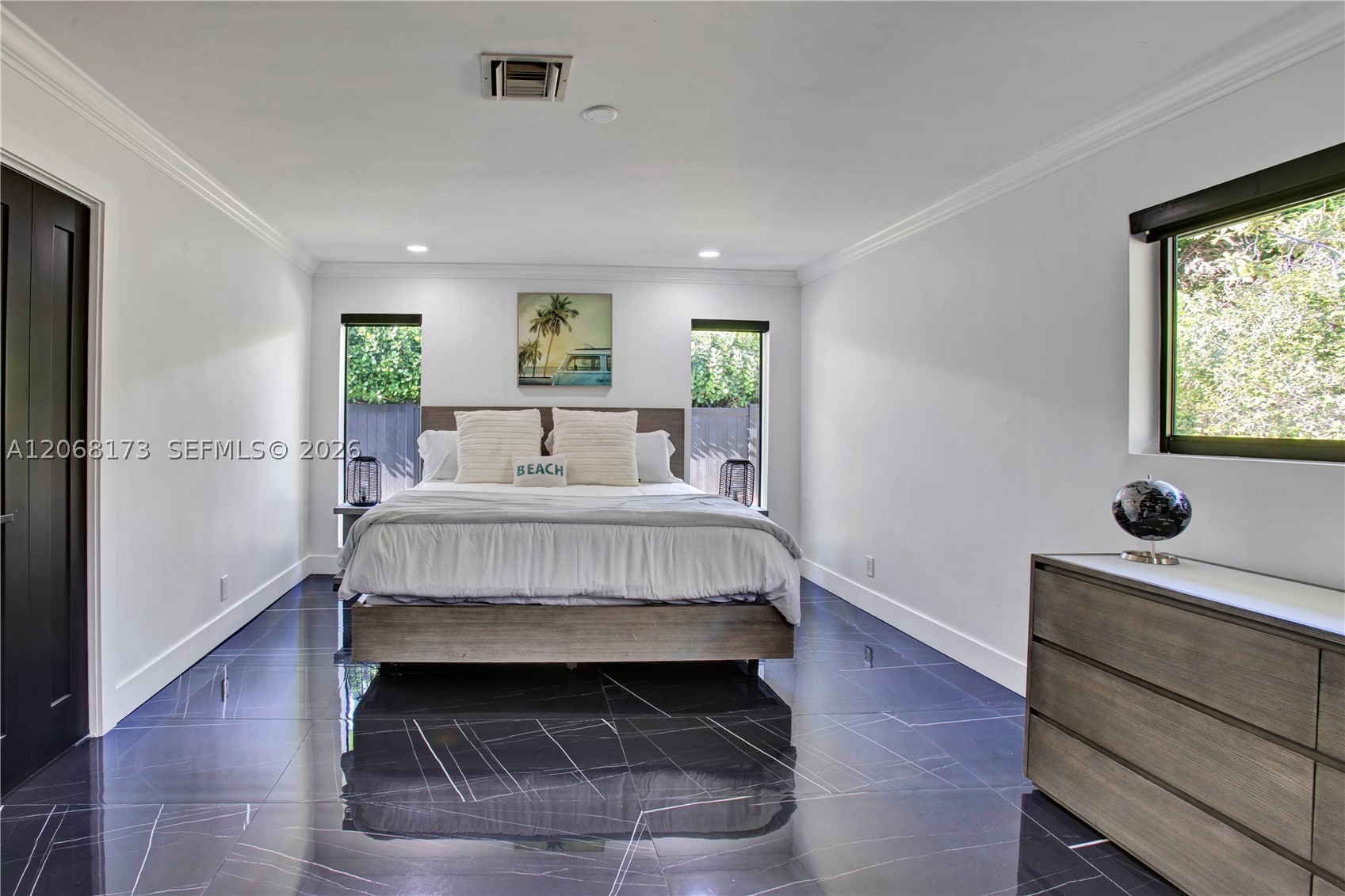 2457 NE 27th Ter Fort Lauderdale, FL 33305
