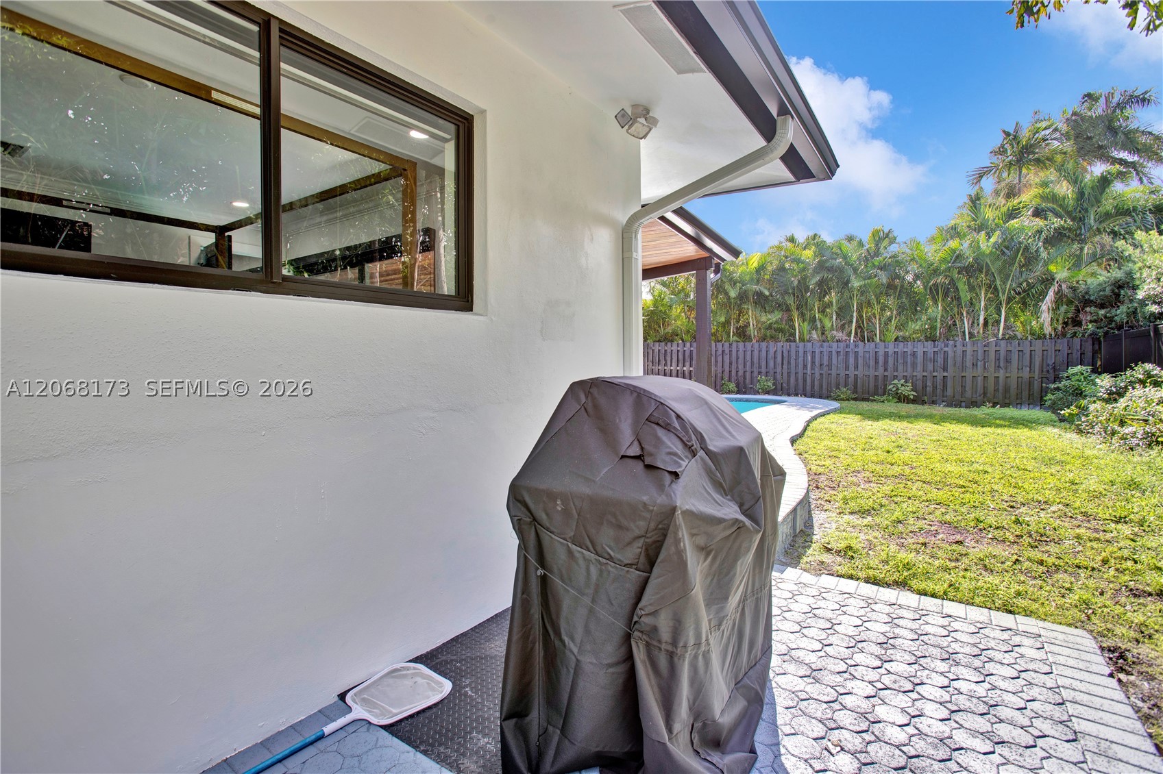 2457 NE 27th Ter Fort Lauderdale, FL 33305