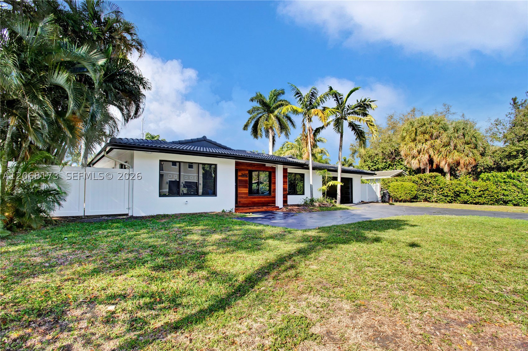 2457 NE 27th Ter Fort Lauderdale, FL 33305