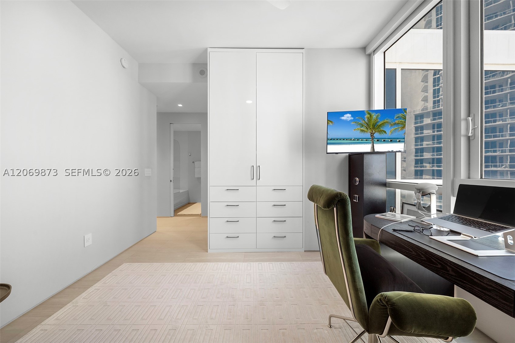 image Continuum South Beach South Tower27
