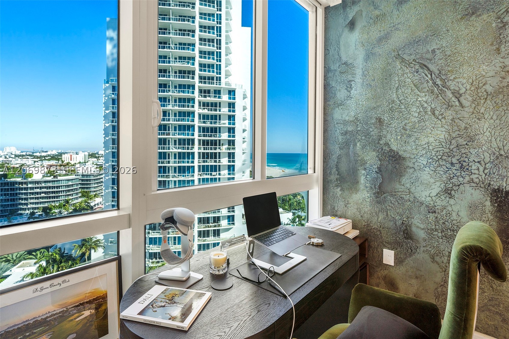 image Continuum South Beach South Tower28