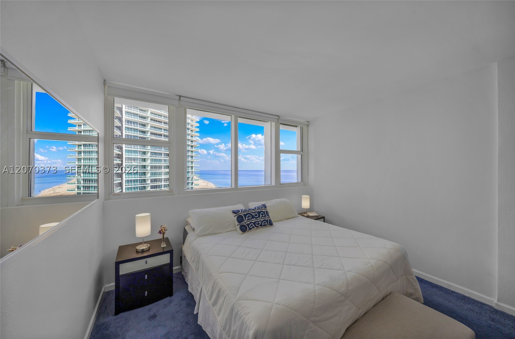 image Harbour House14