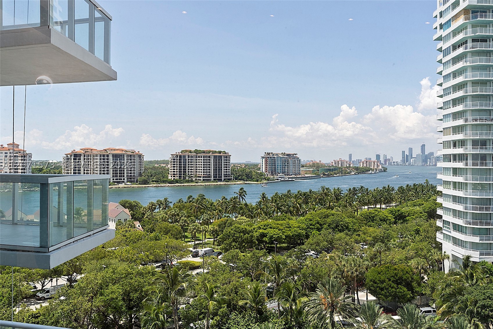 image Continuum South Beach South Tower0