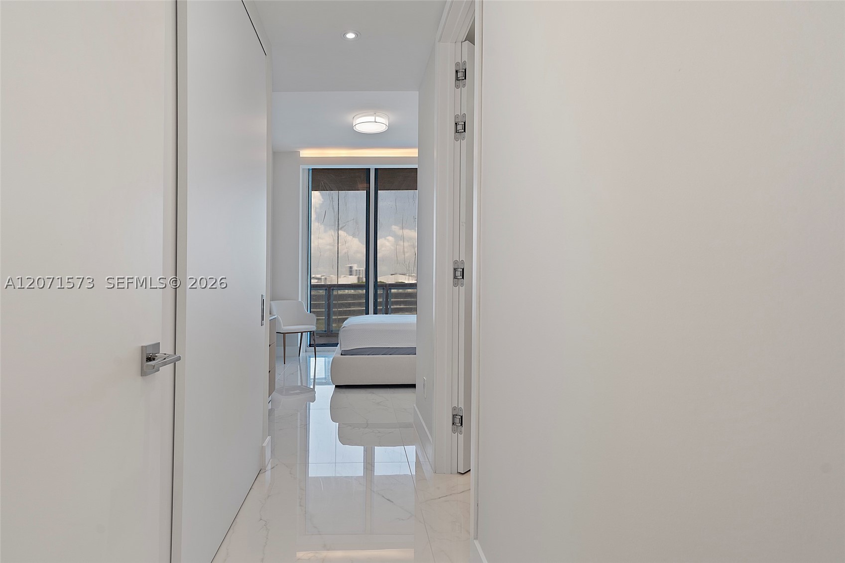 image Continuum South Beach South Tower30