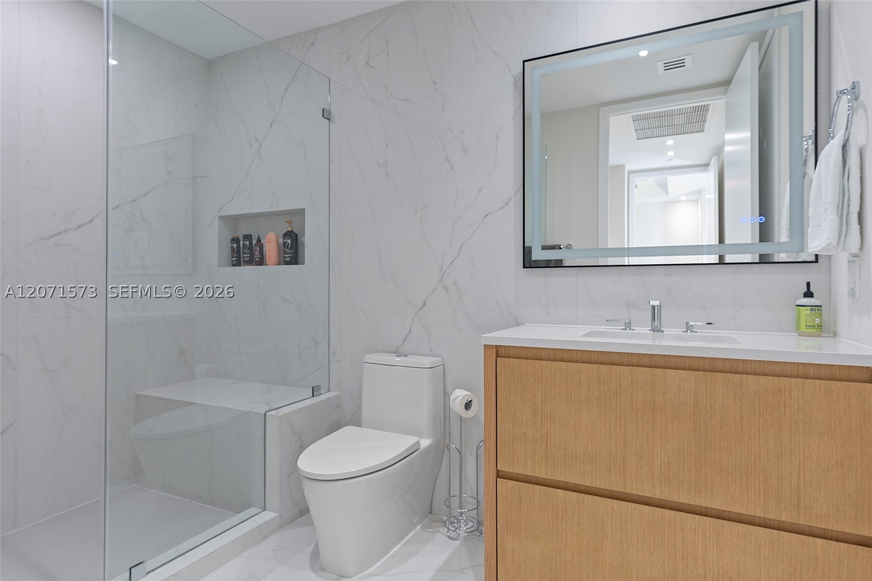image Continuum South Beach South Tower44