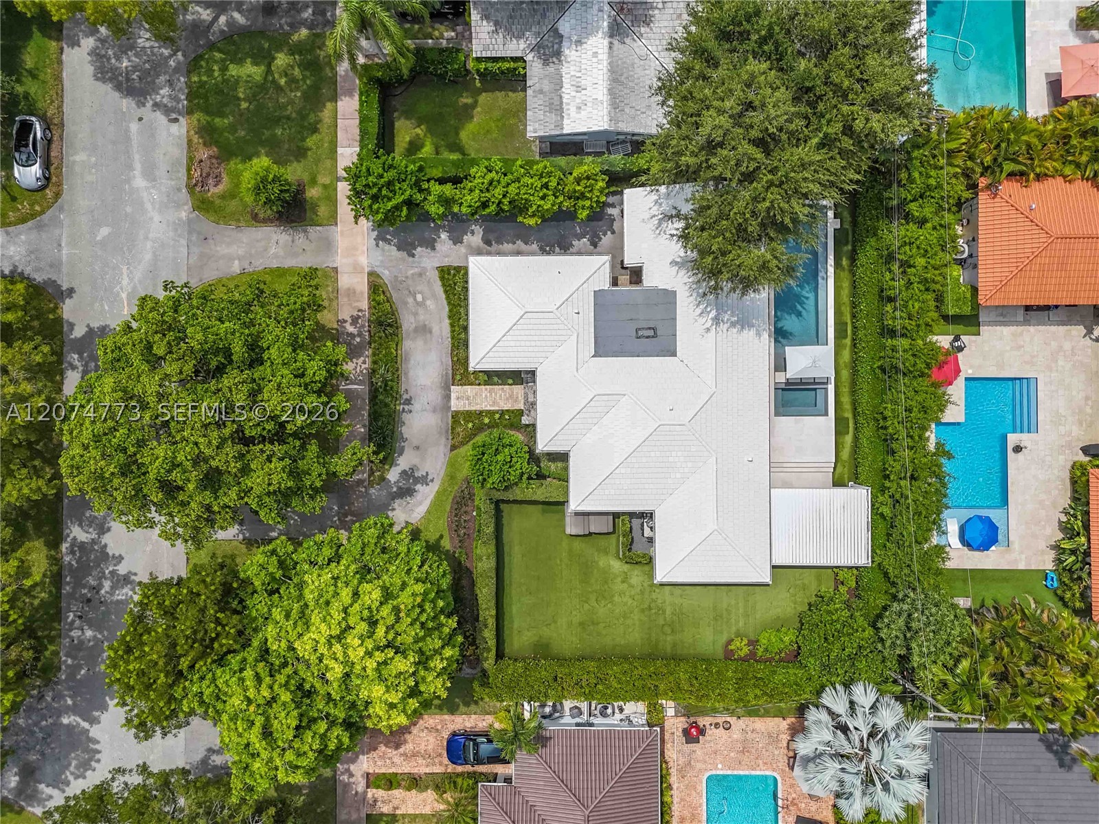 3267 Riviera Dr Coral Gables, FL 33134