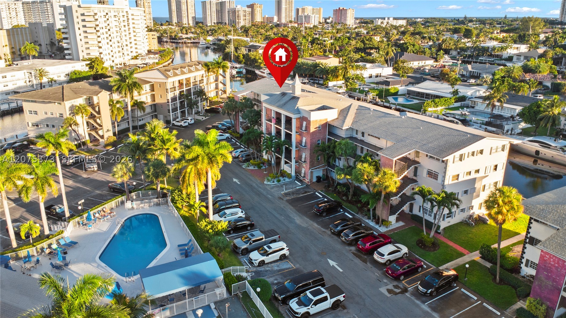 455 Paradise Isle Blvd #402