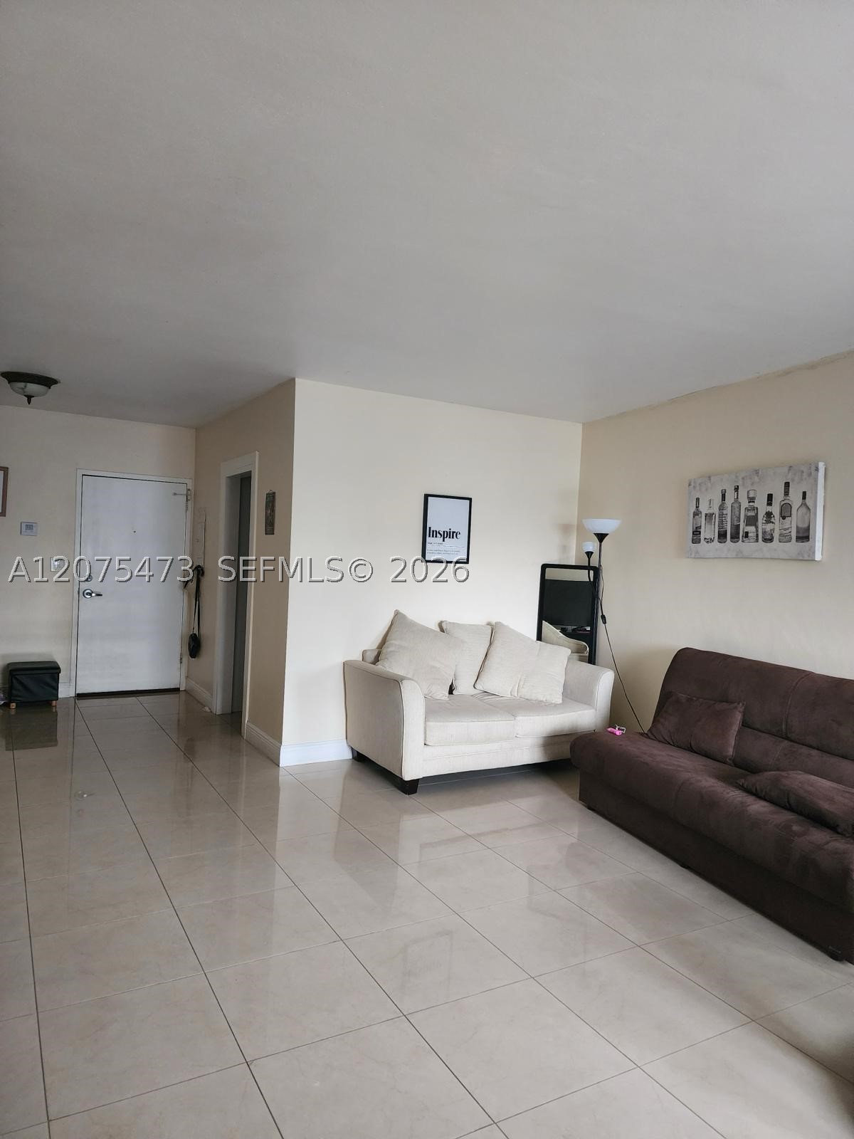 7441 Wayne Ave #3O