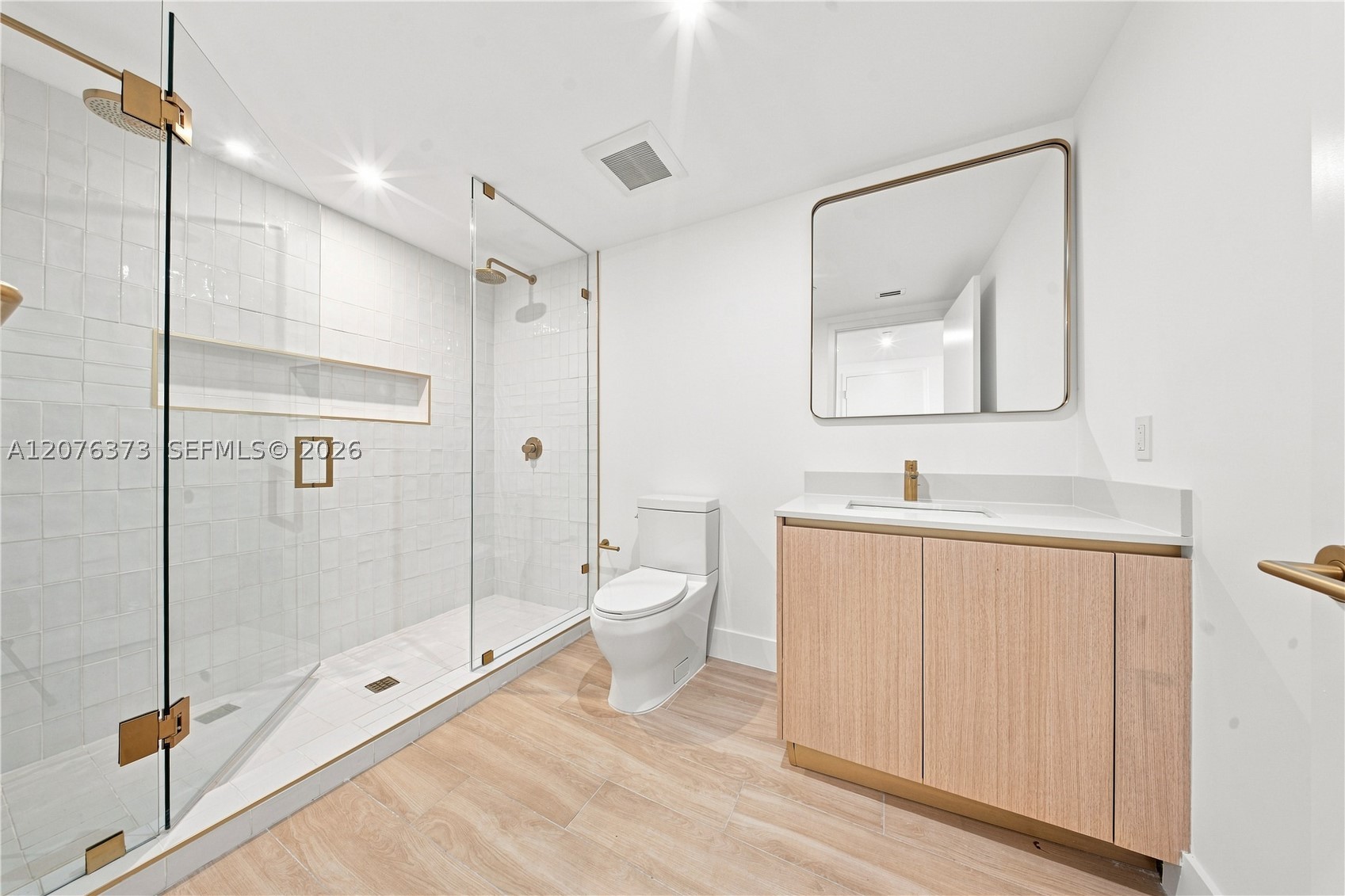 90 NE 32nd St #1013 Miami, FL 33127