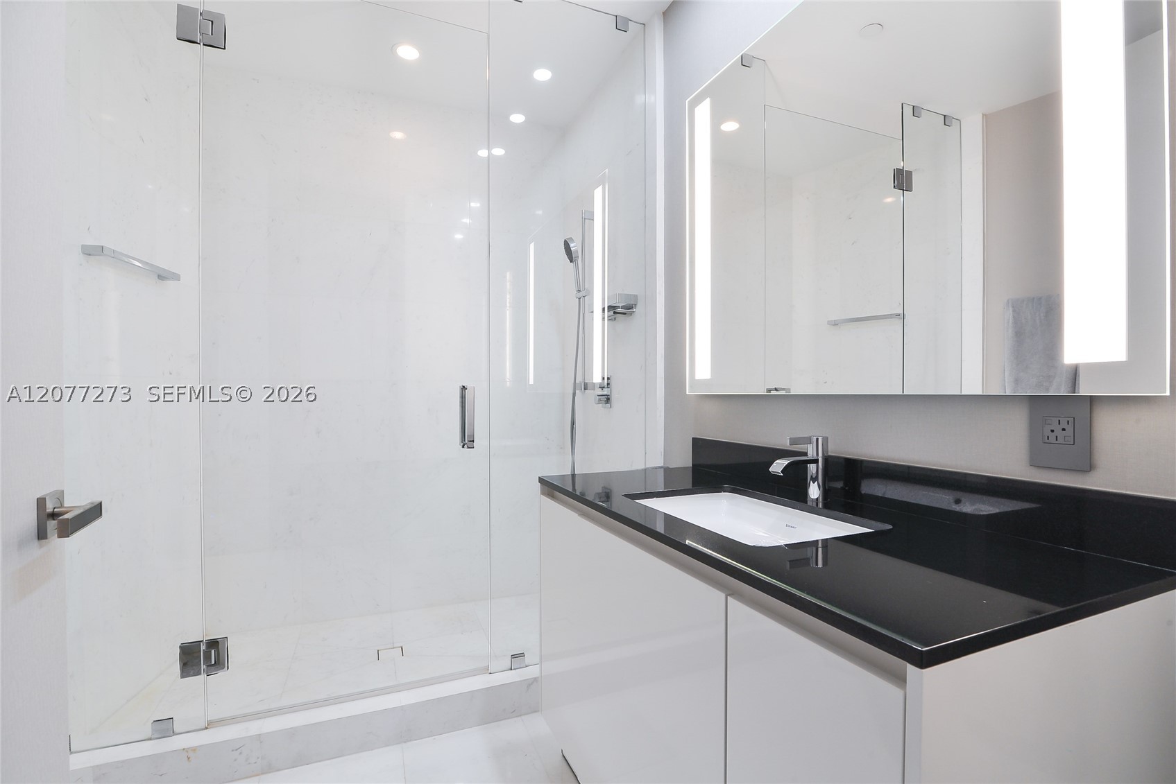 18555 Collins Ave #1605 Sunny Isles Beach, FL 33160