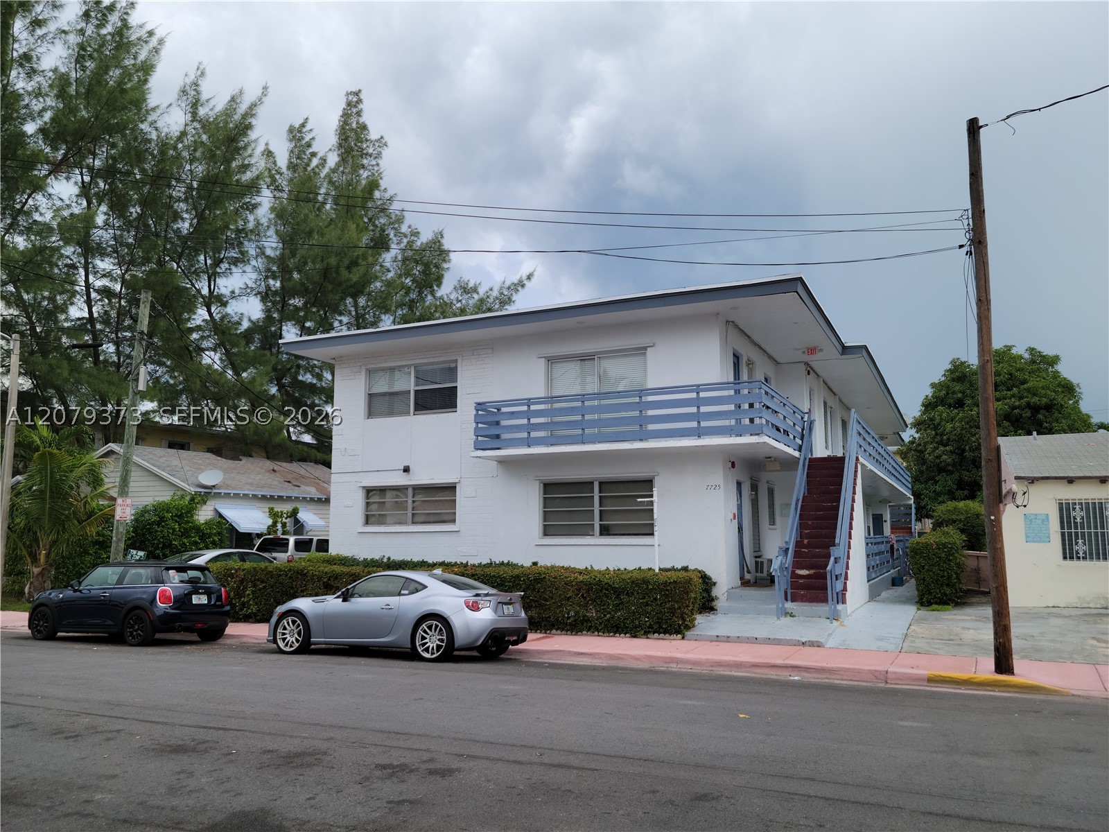 7725 Carlyle Ave #9