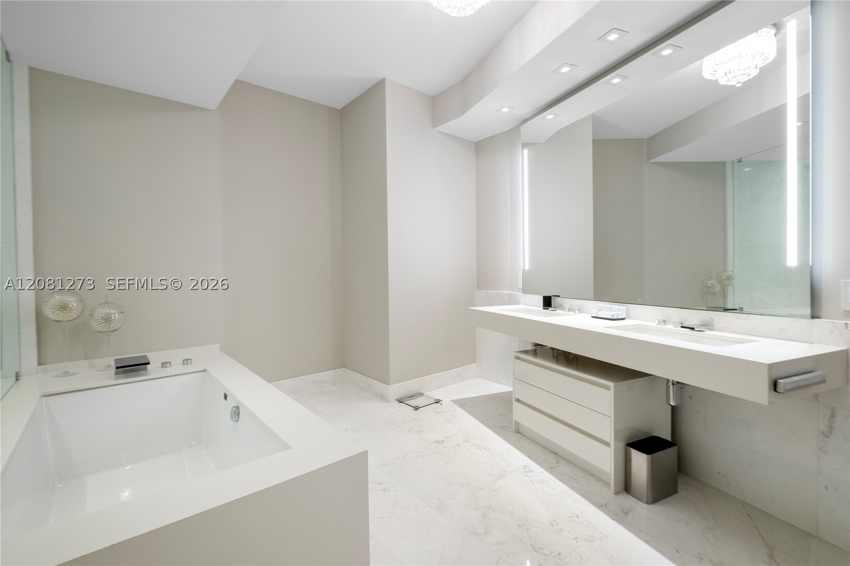 18555 Collins Ave #1505 Sunny Isles Beach, FL 33160