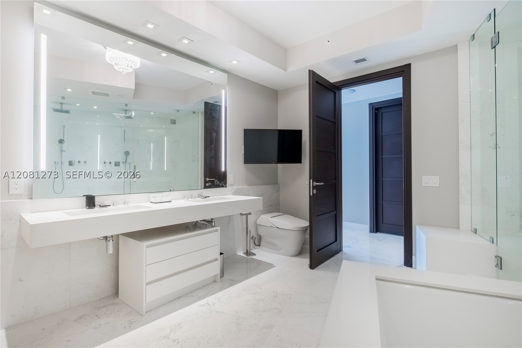 18555 Collins Ave #1505 Sunny Isles Beach, FL 33160