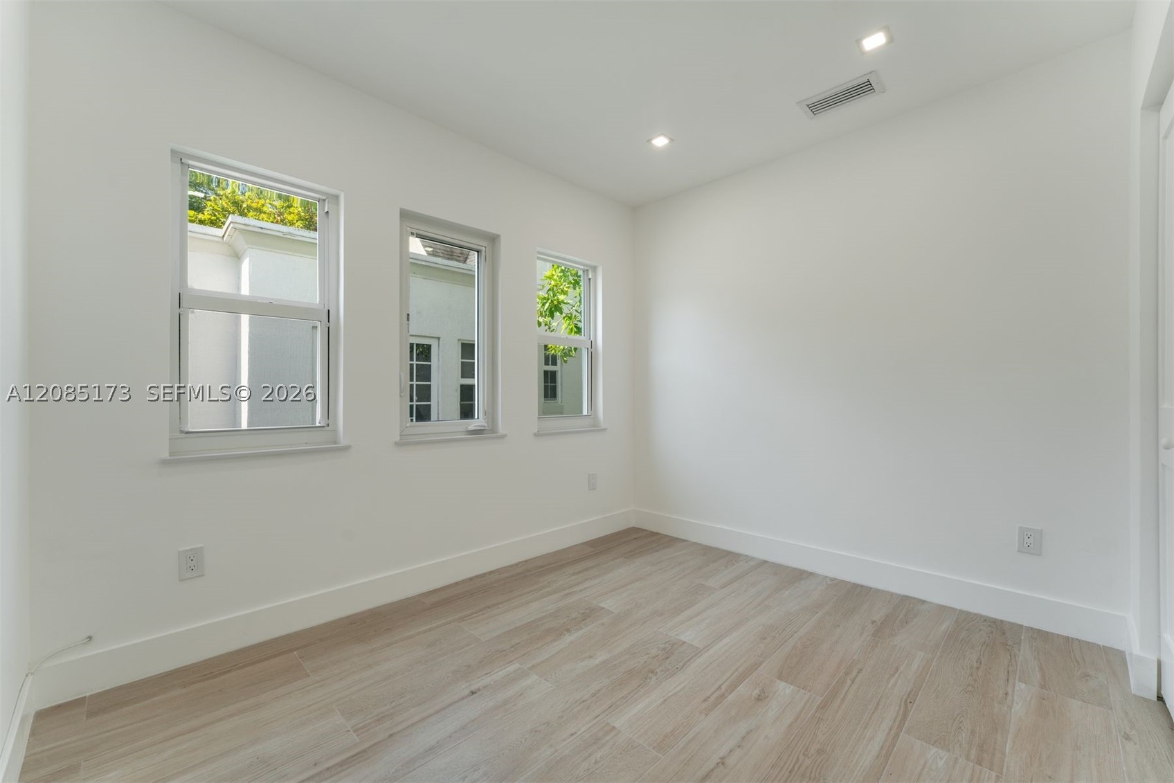 3125 Paola Dr Miami, FL 33133