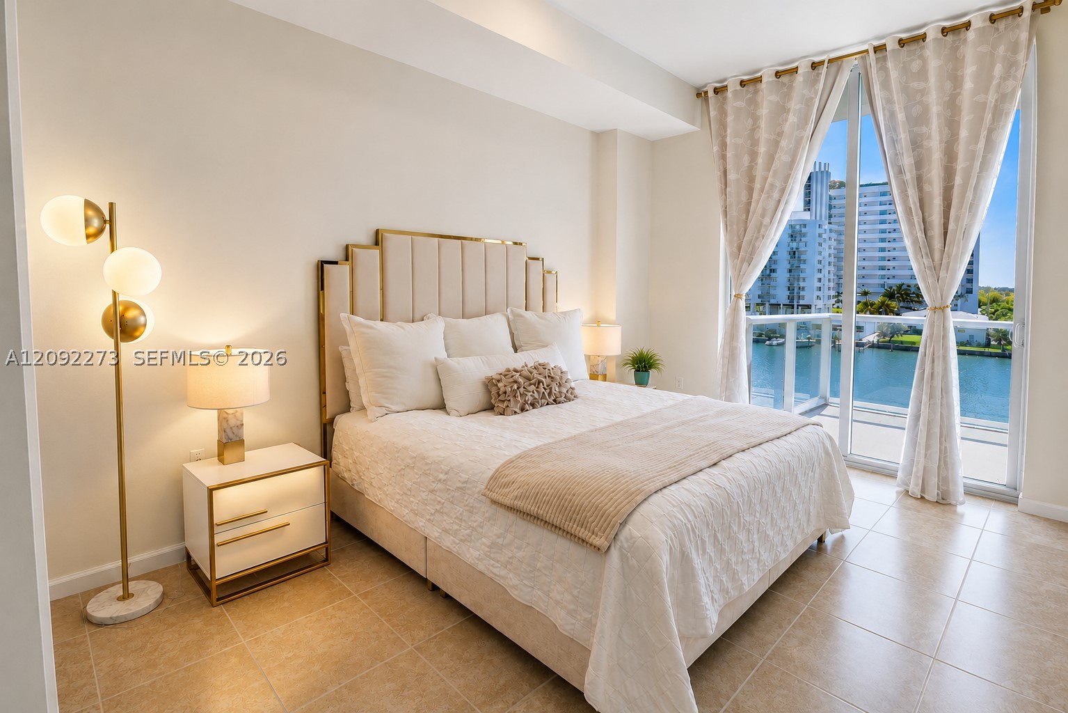 image Eloquence on the Bay10