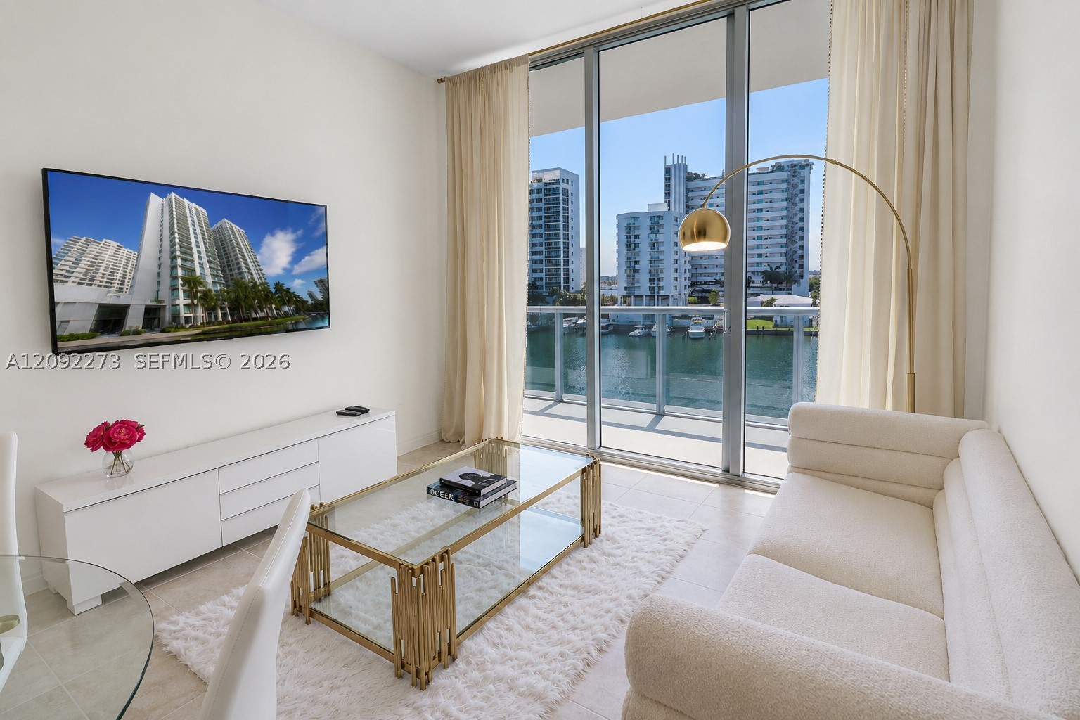 image Eloquence on the Bay3