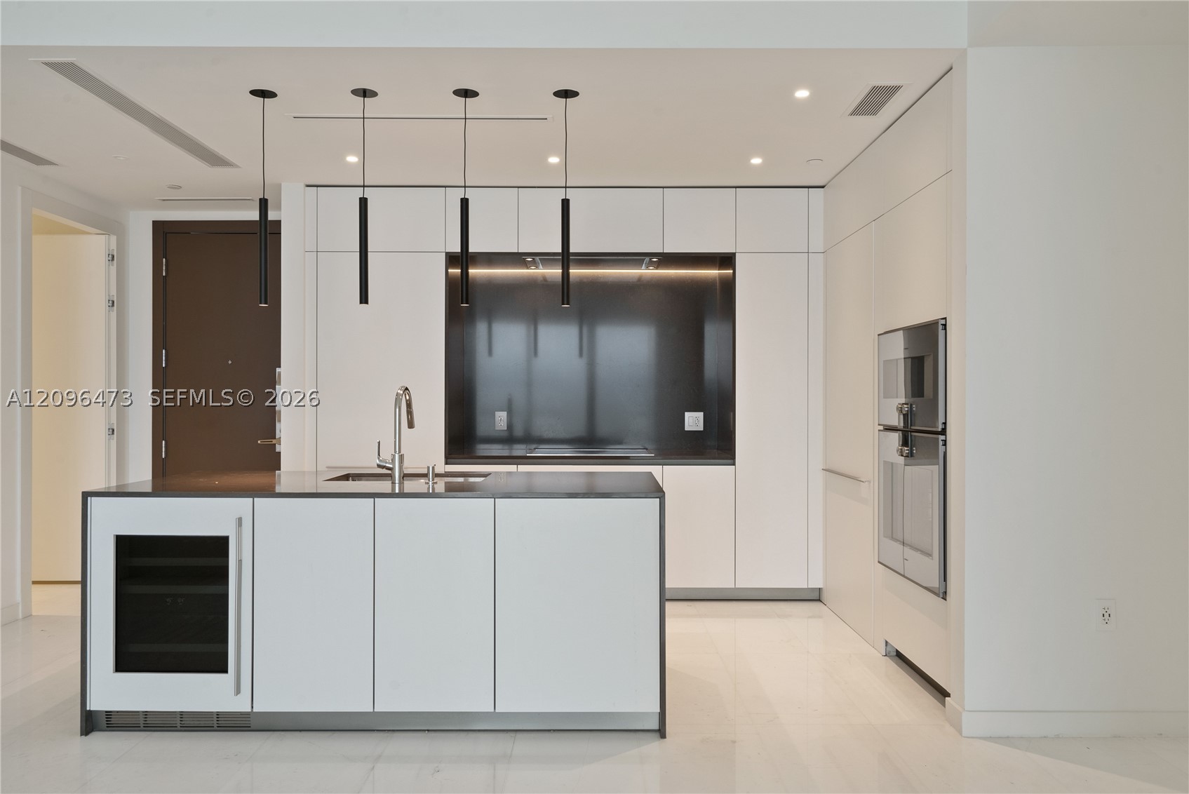 image Aston Martin Residences9