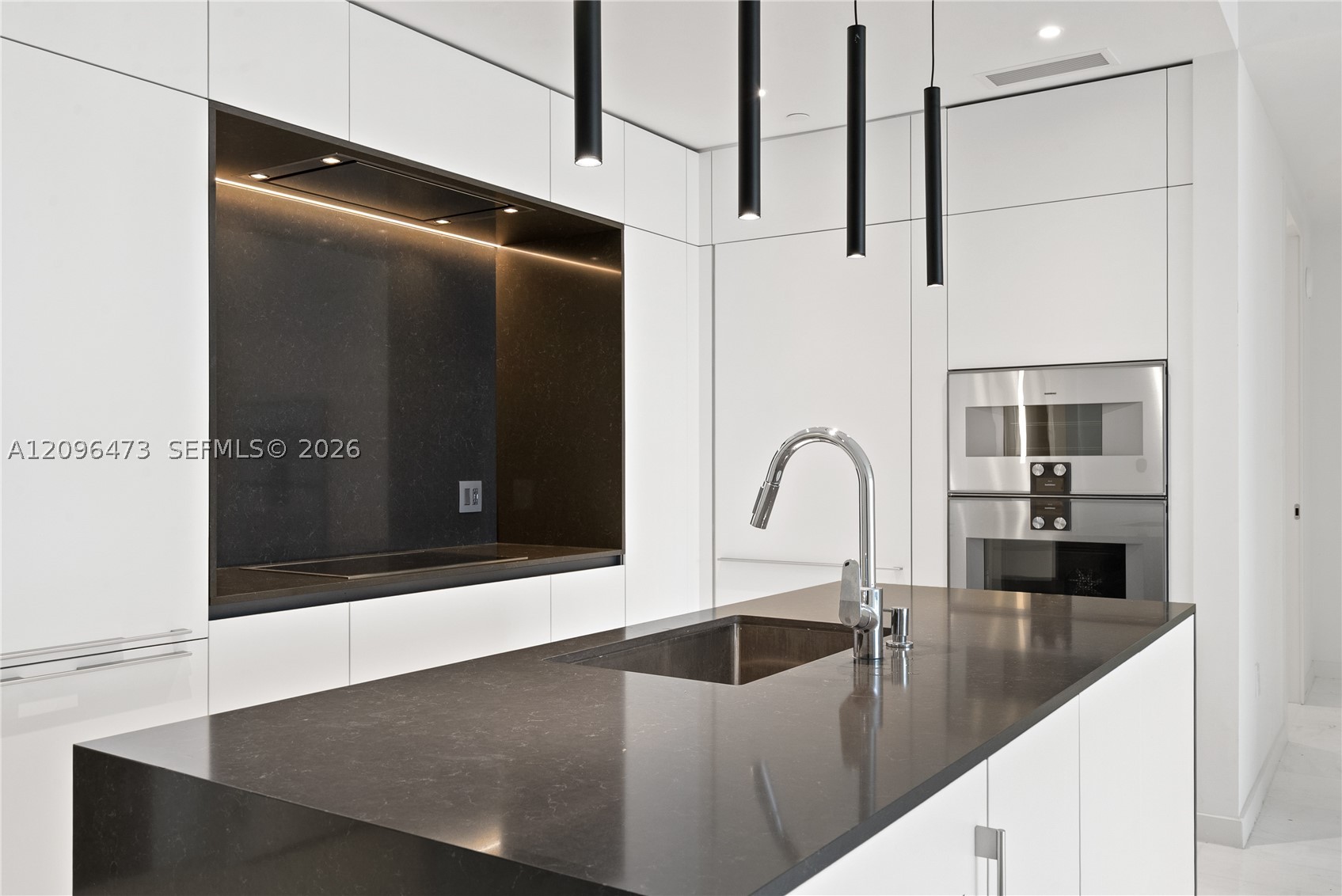 image Aston Martin Residences10