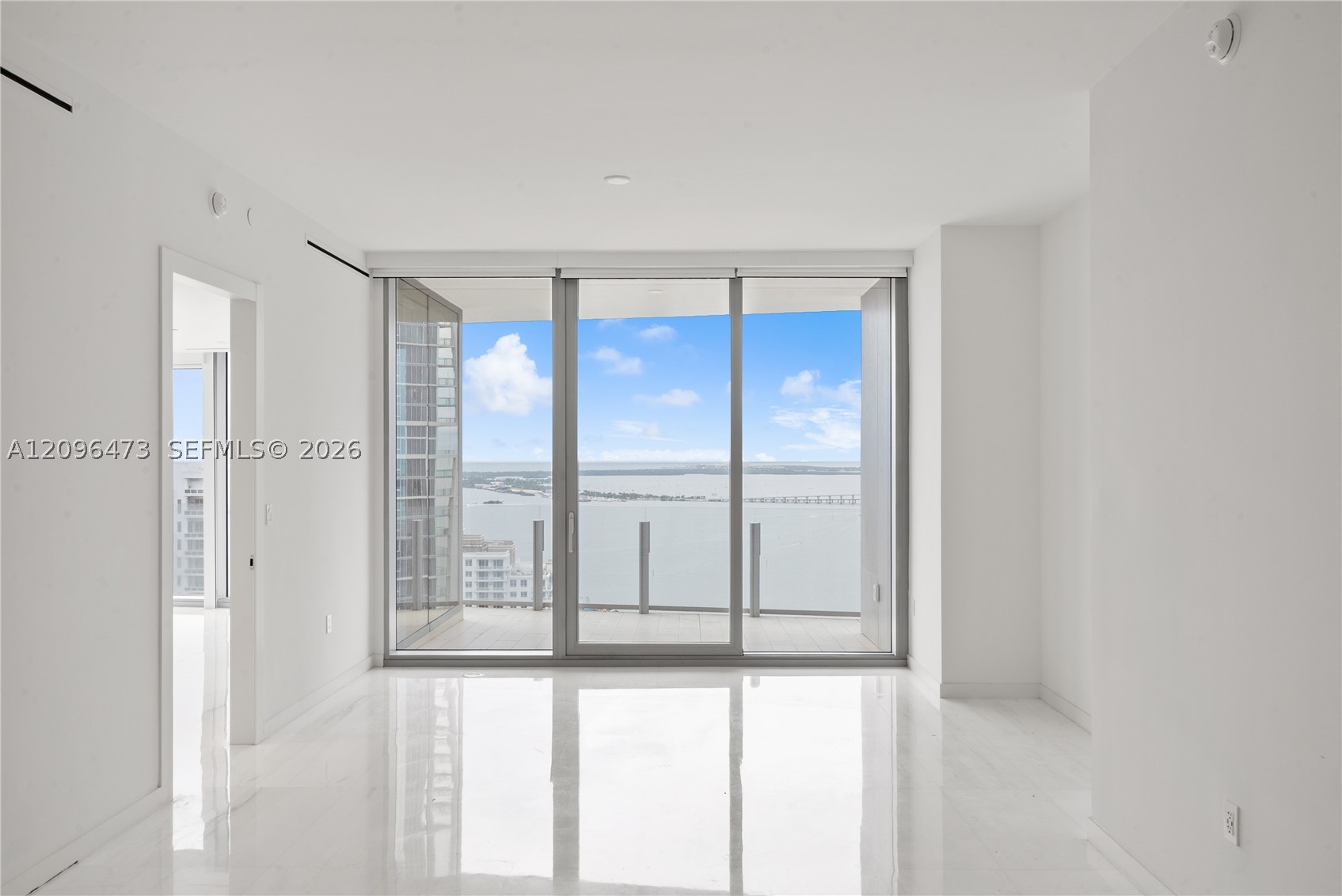 image Aston Martin Residences15