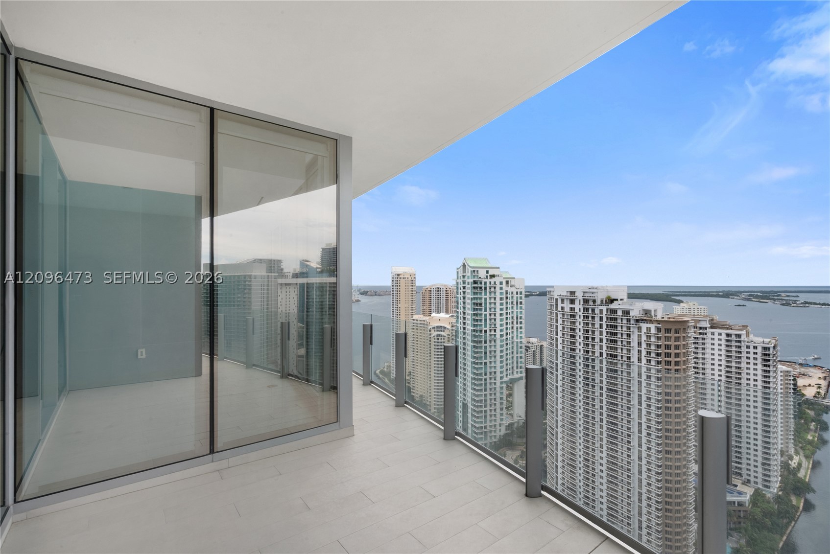 image Aston Martin Residences16