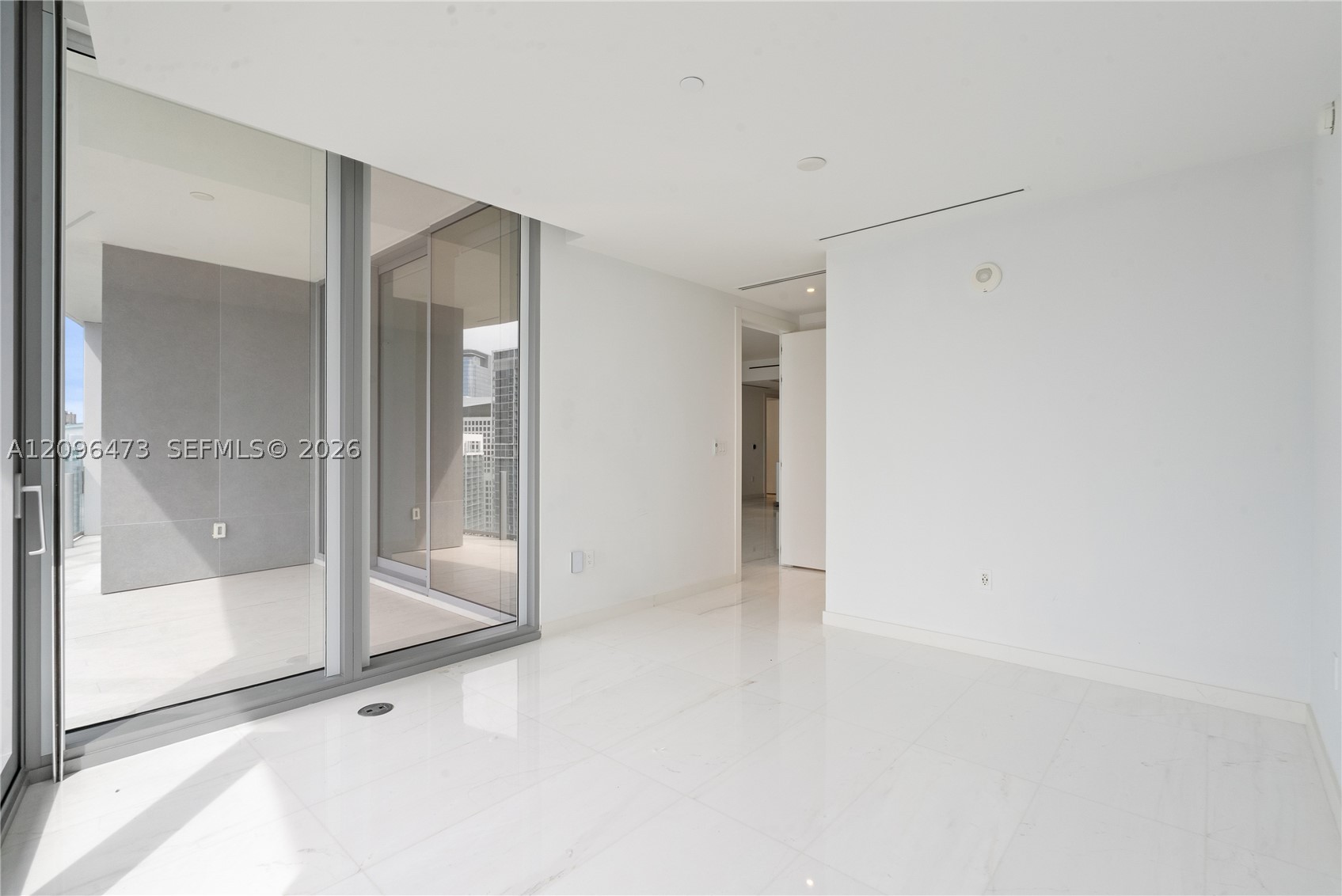 image Aston Martin Residences21