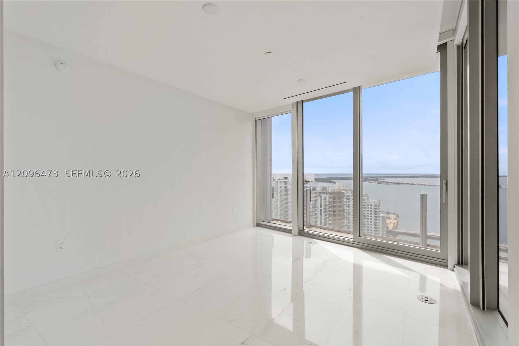 image Aston Martin Residences22