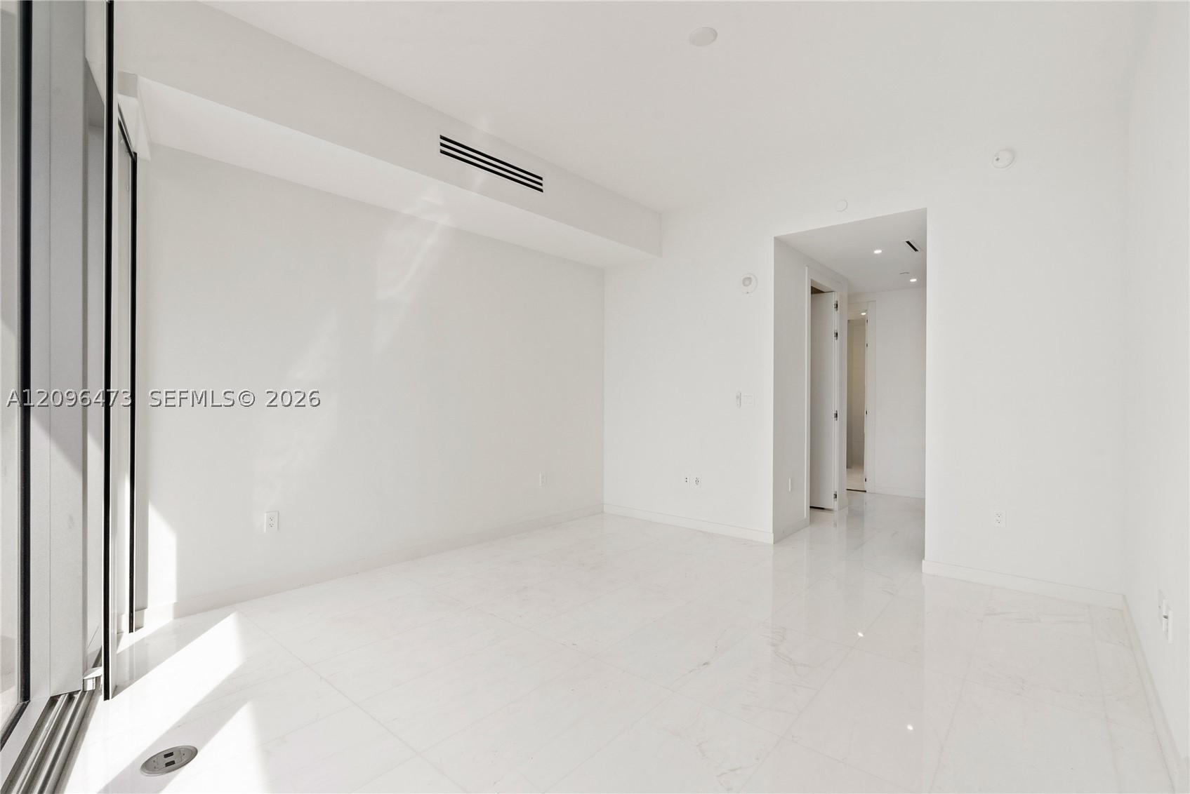 image Aston Martin Residences25