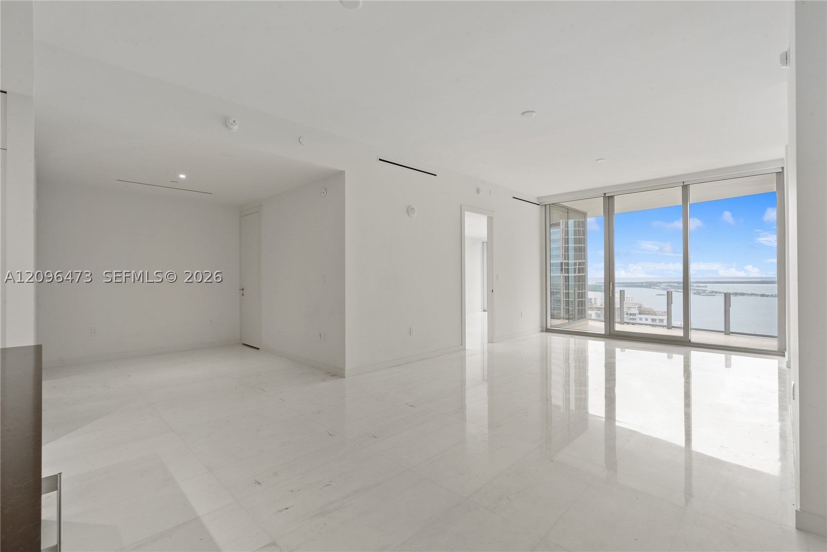 image Aston Martin Residences2