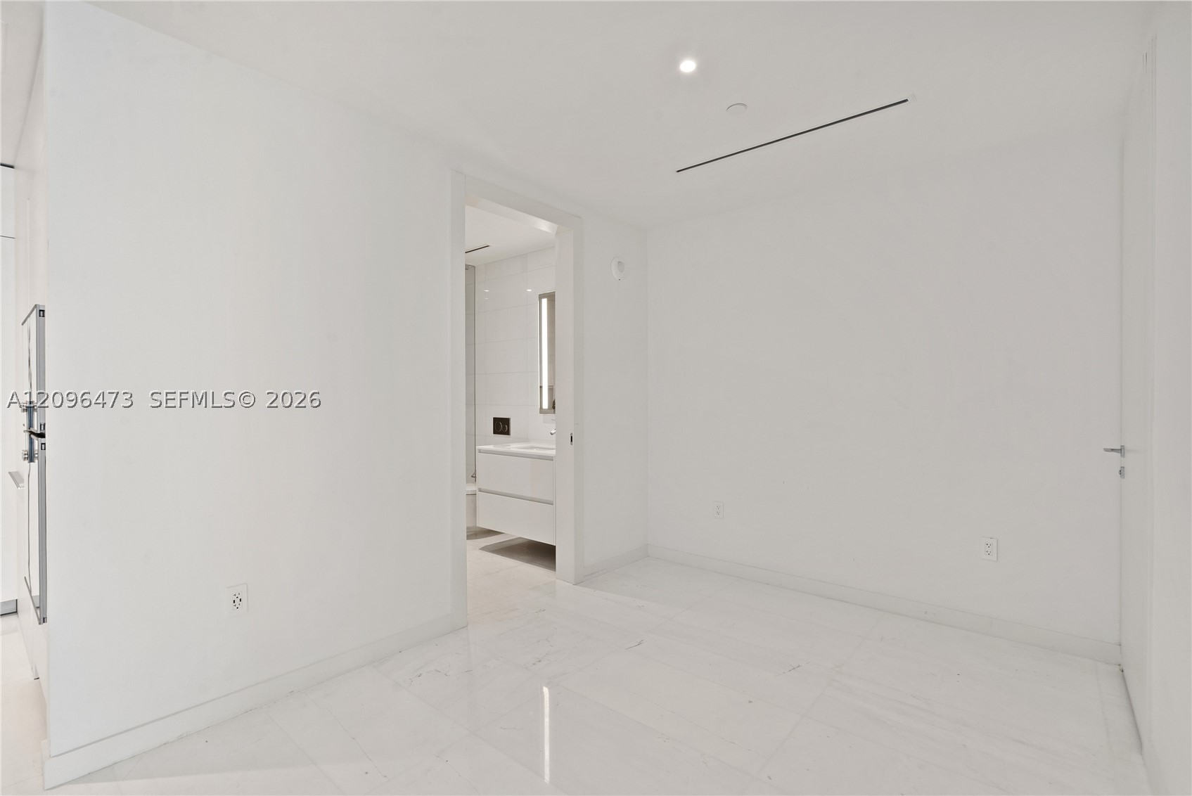 image Aston Martin Residences5