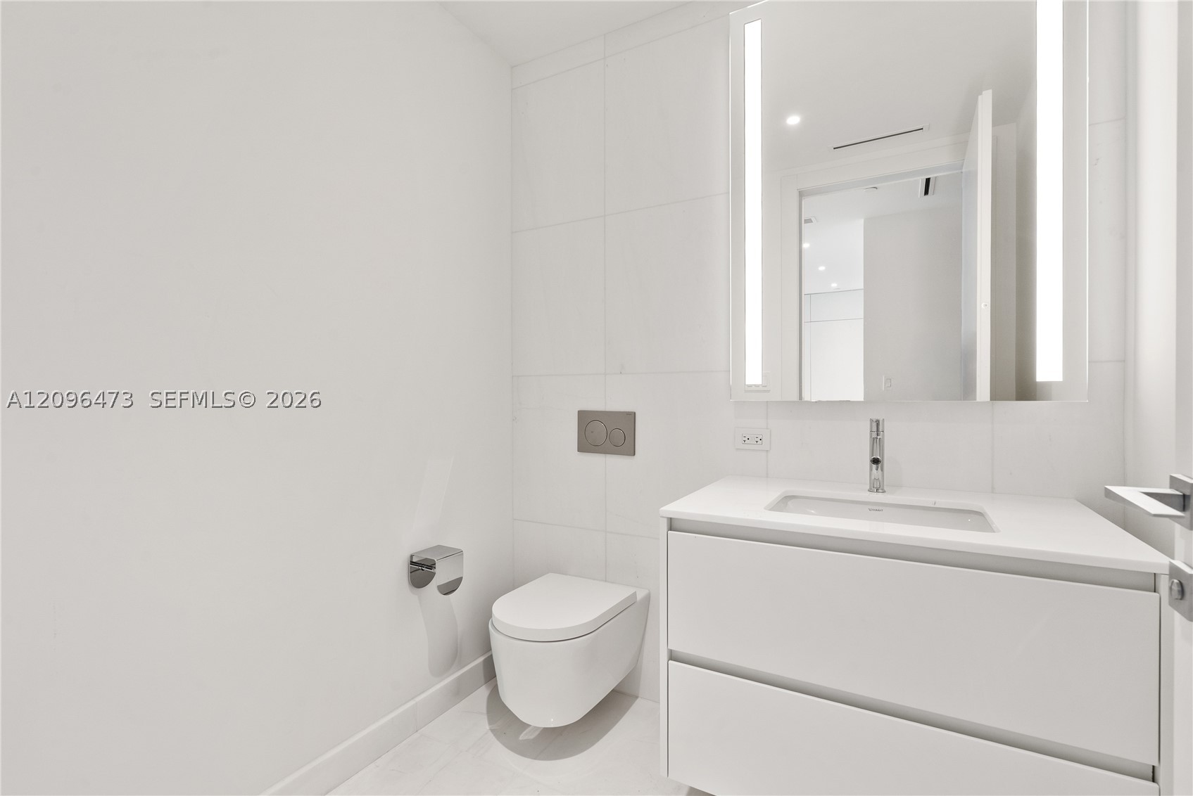 image Aston Martin Residences8