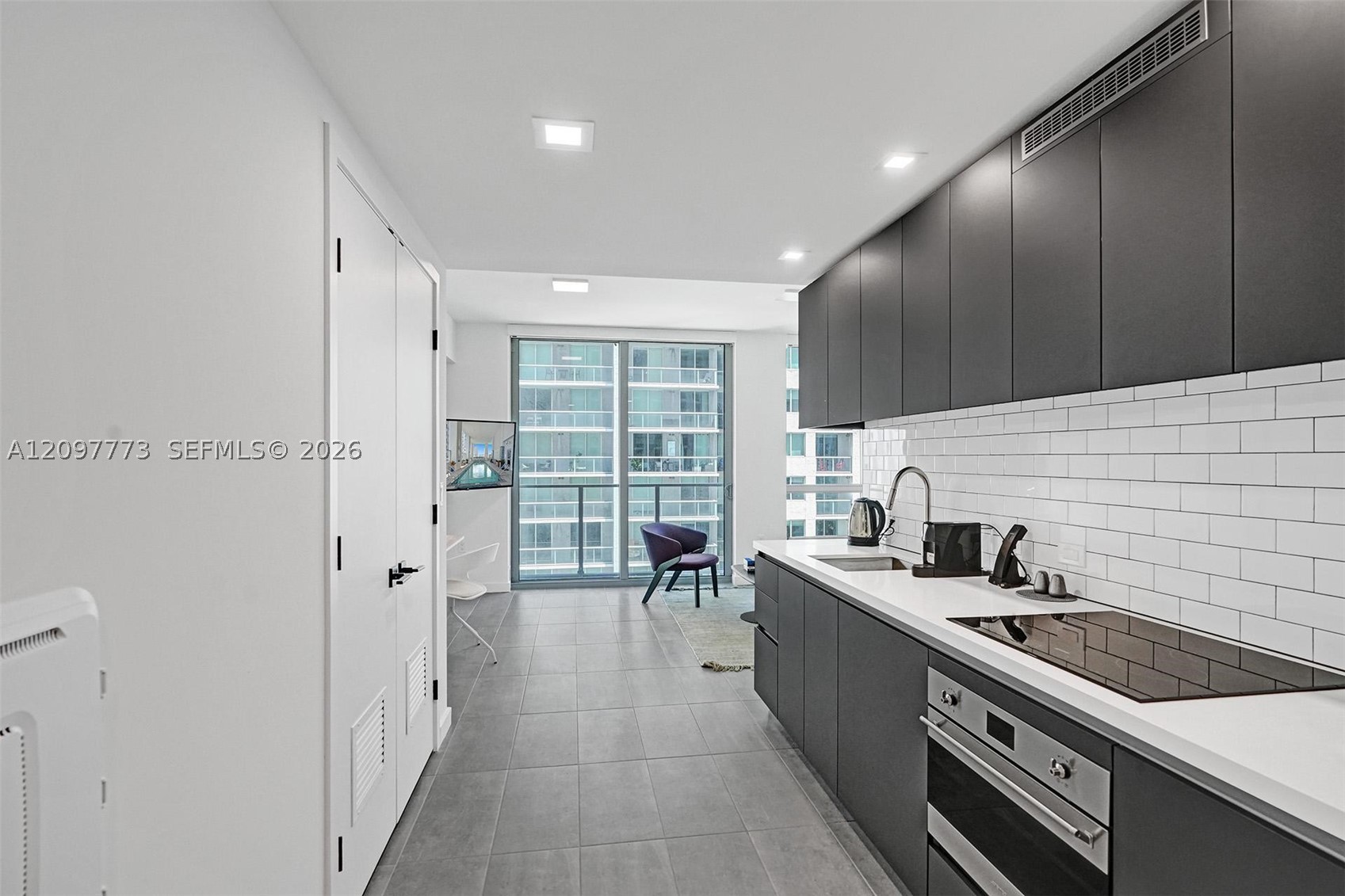 227 NE 2nd St #1610 Miami, FL 33132