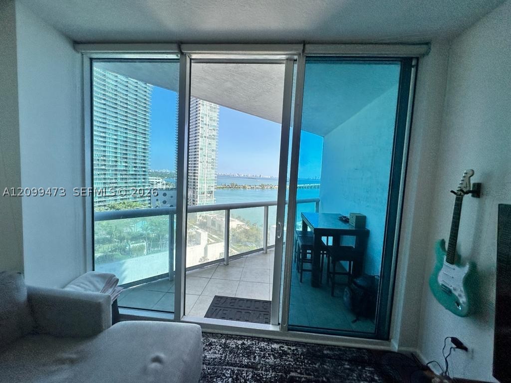 image Platinum Condominium5