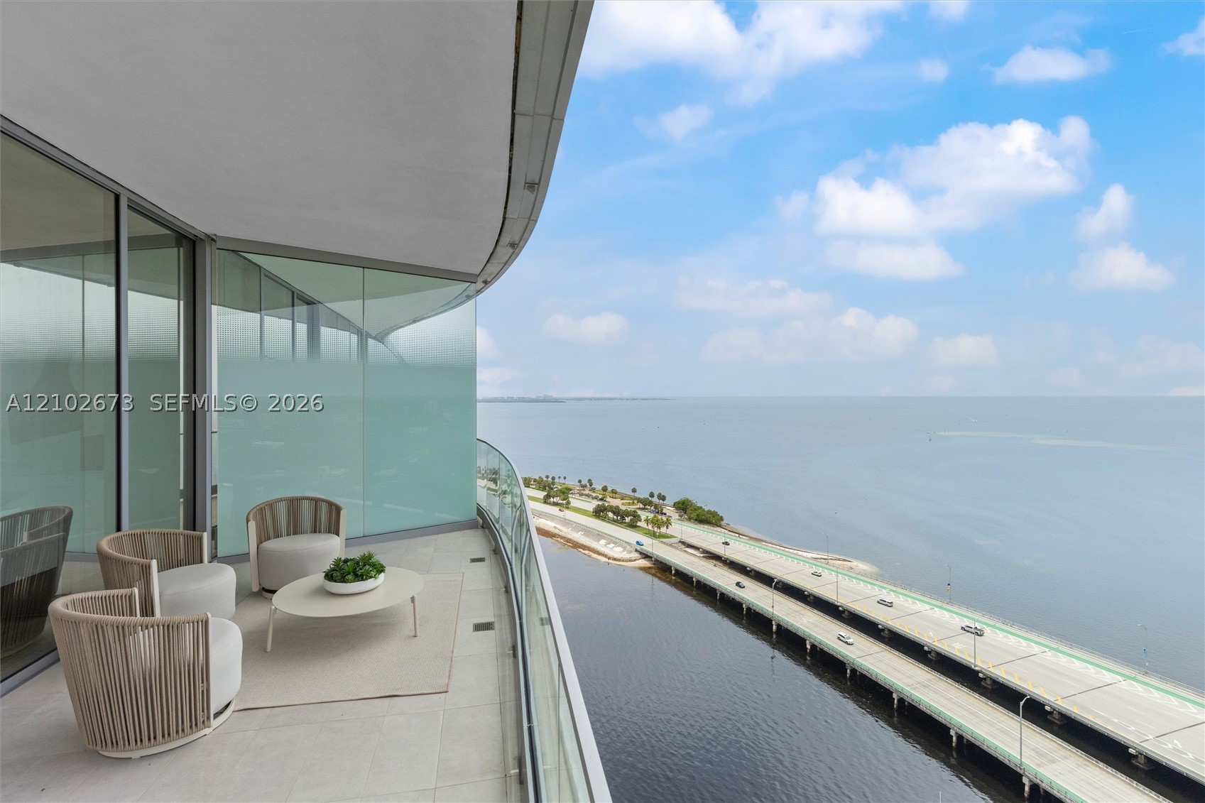 image Una Residences12