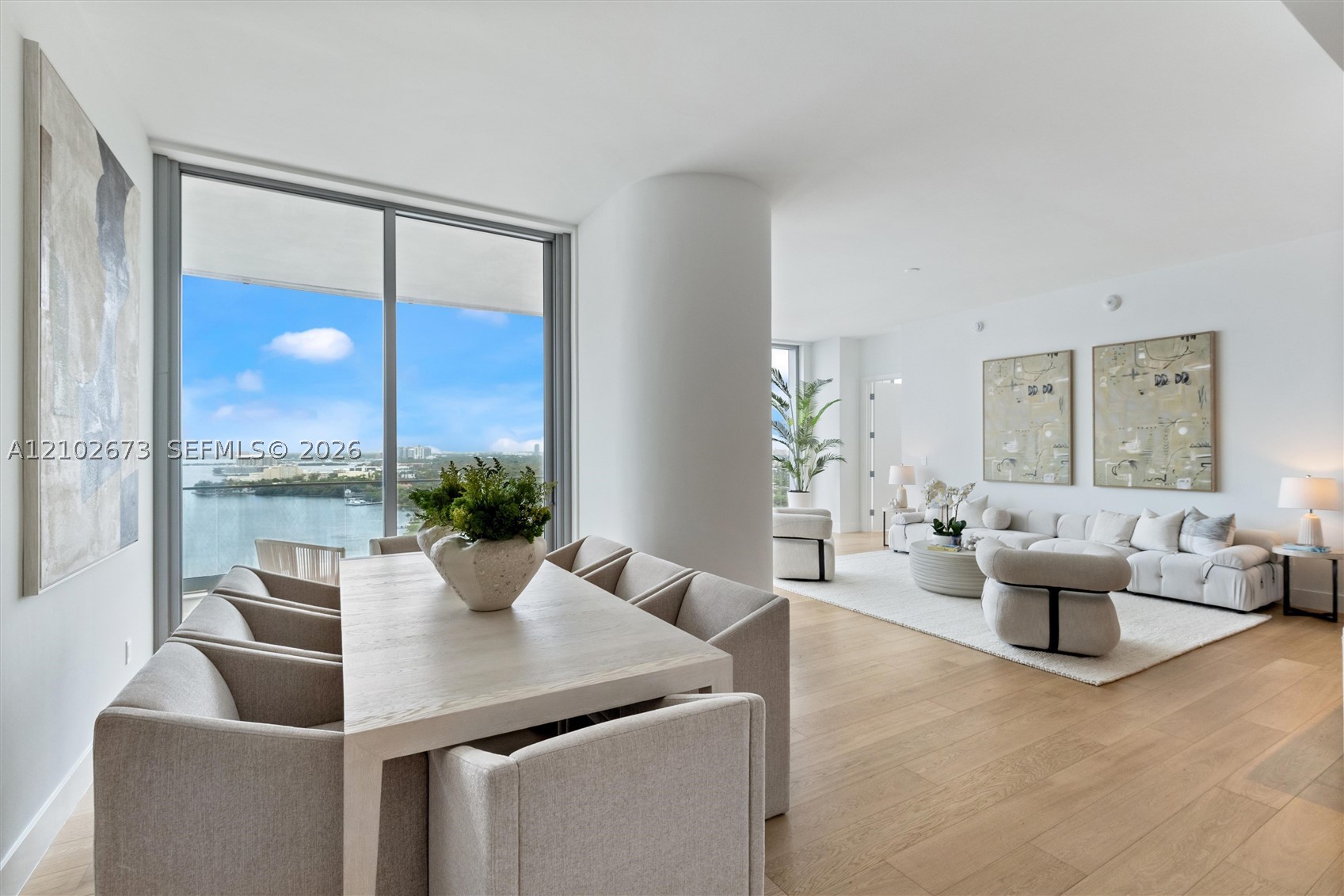 image Una Residences7