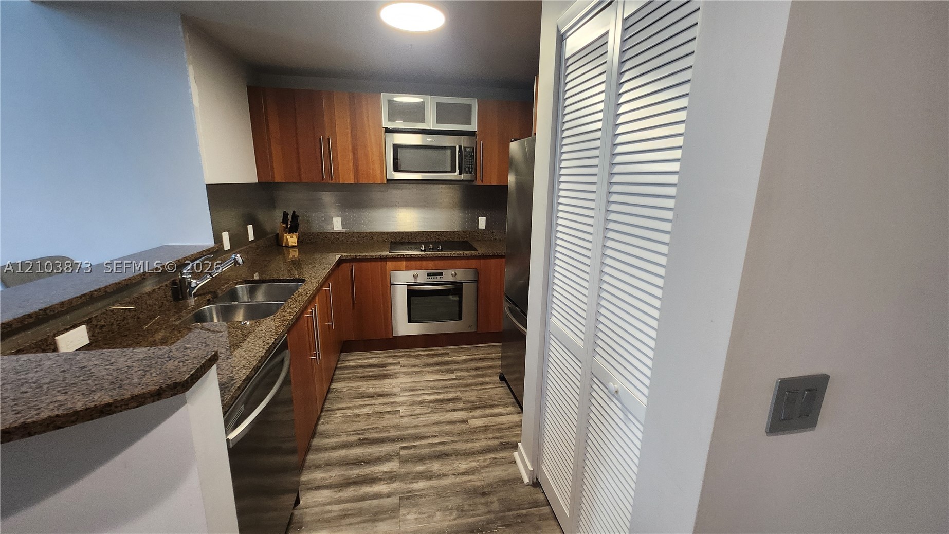 300 S Biscayne Blvd #L-808 Miami, FL 33131
