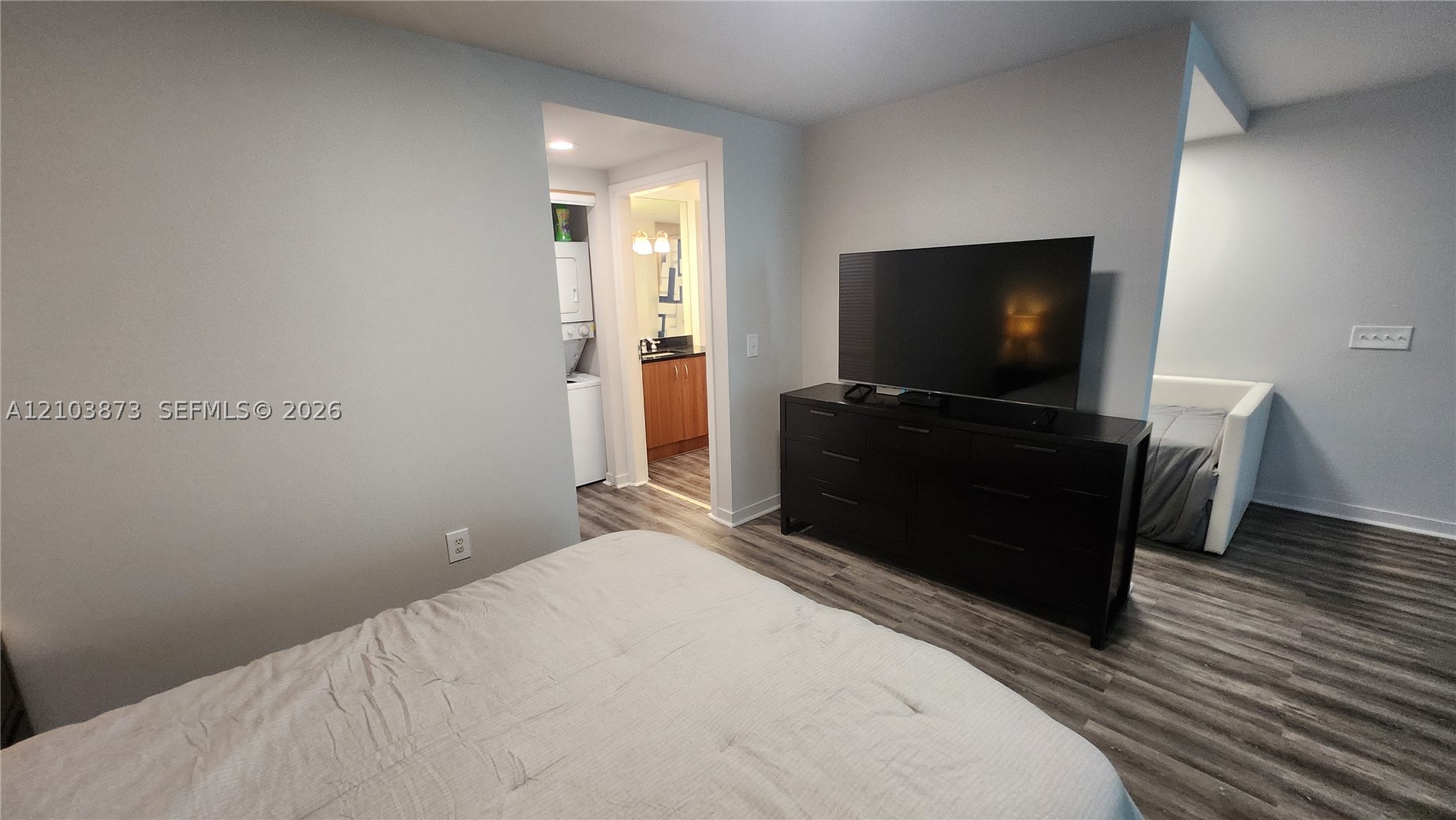 300 S Biscayne Blvd #L-808 Miami, FL 33131