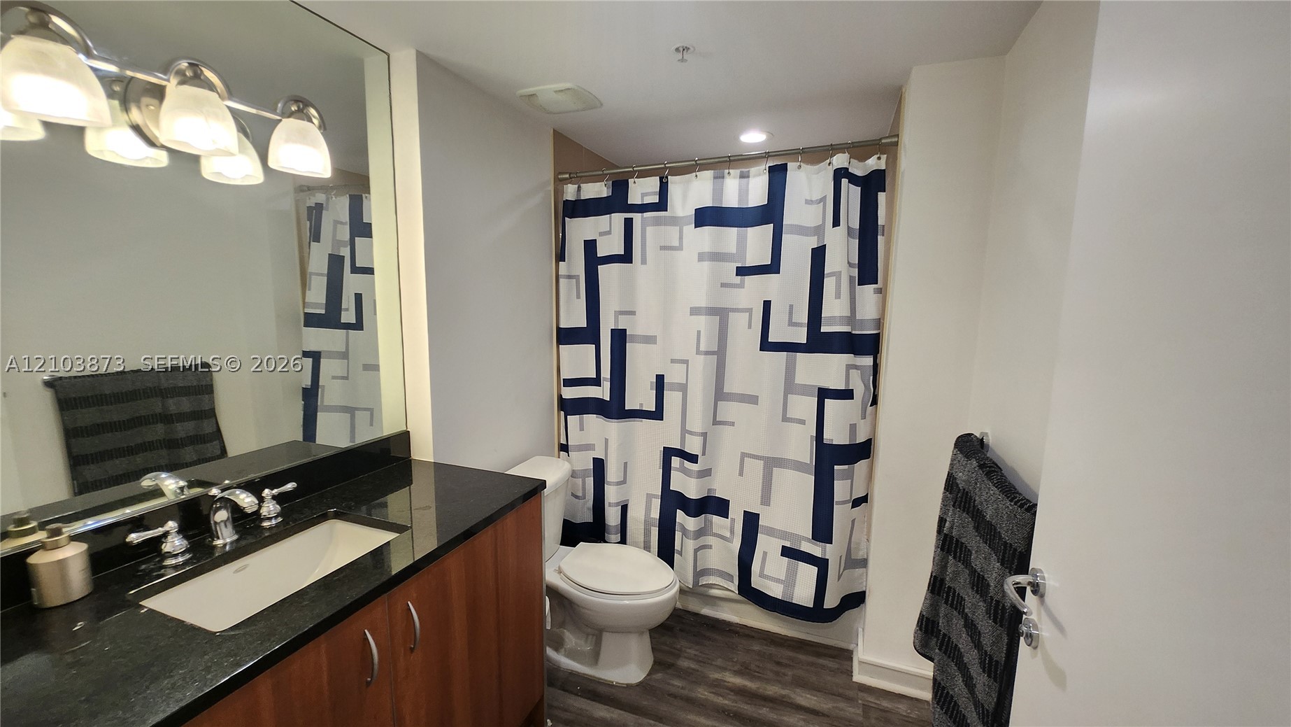 300 S Biscayne Blvd #L-808 Miami, FL 33131