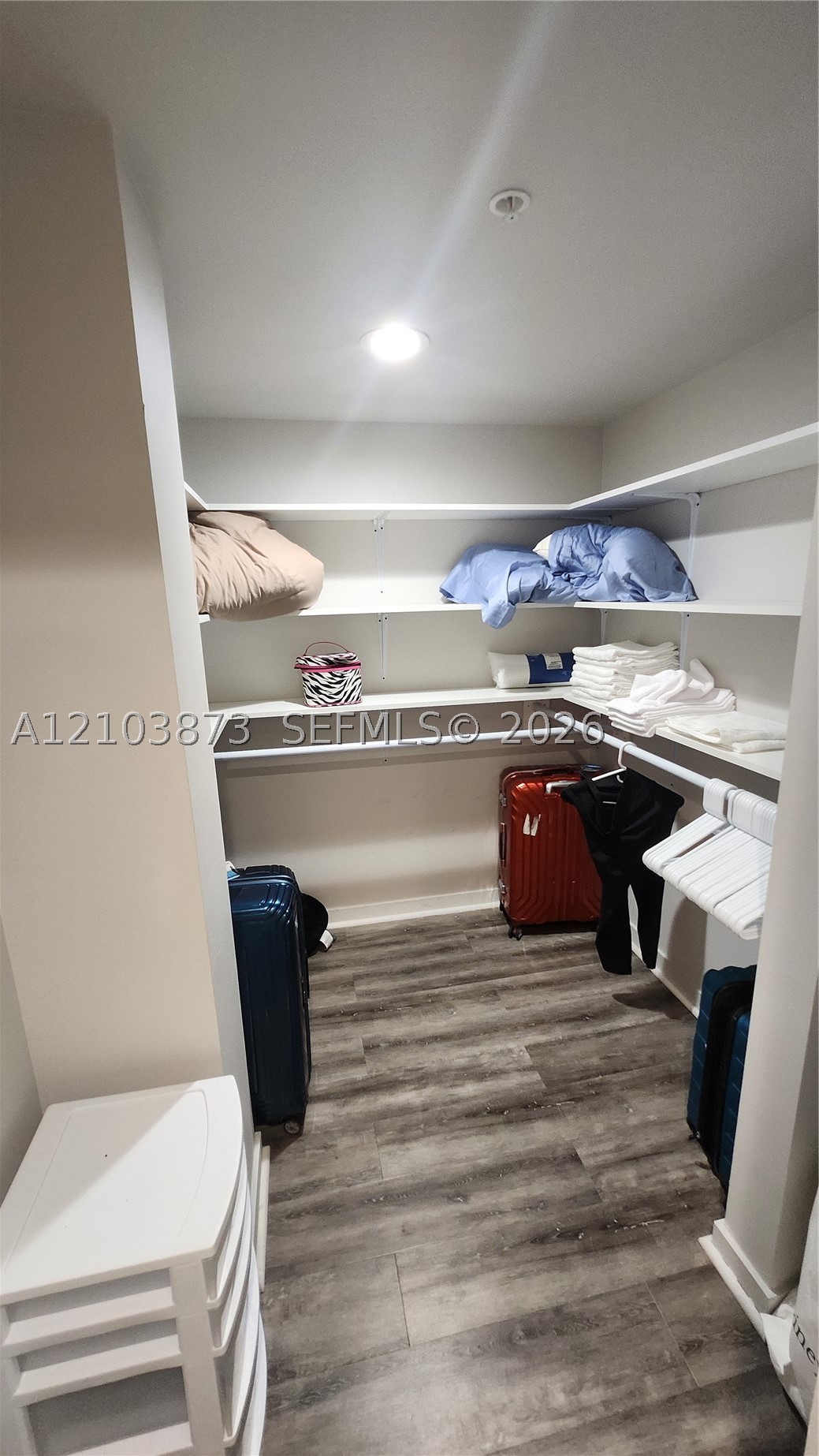300 S Biscayne Blvd #L-808 Miami, FL 33131
