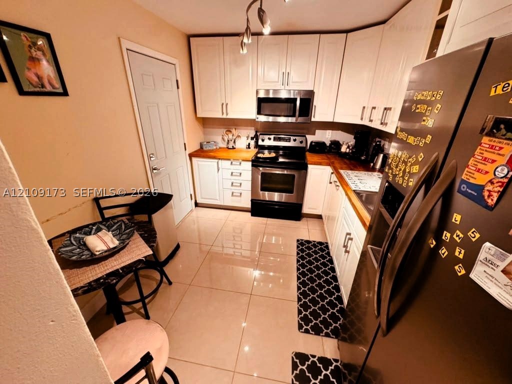 9500 W Bay Hbr Dr #6G