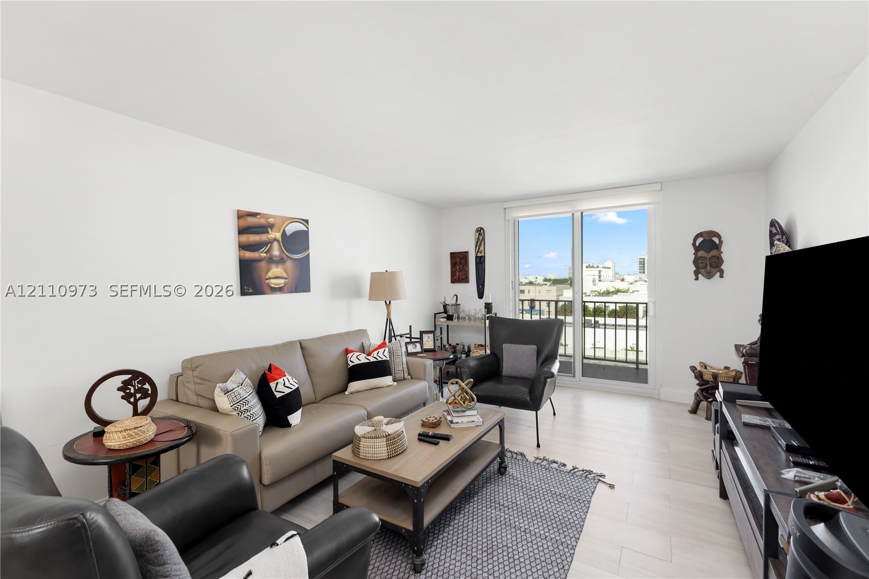 720 Collins Ave #704