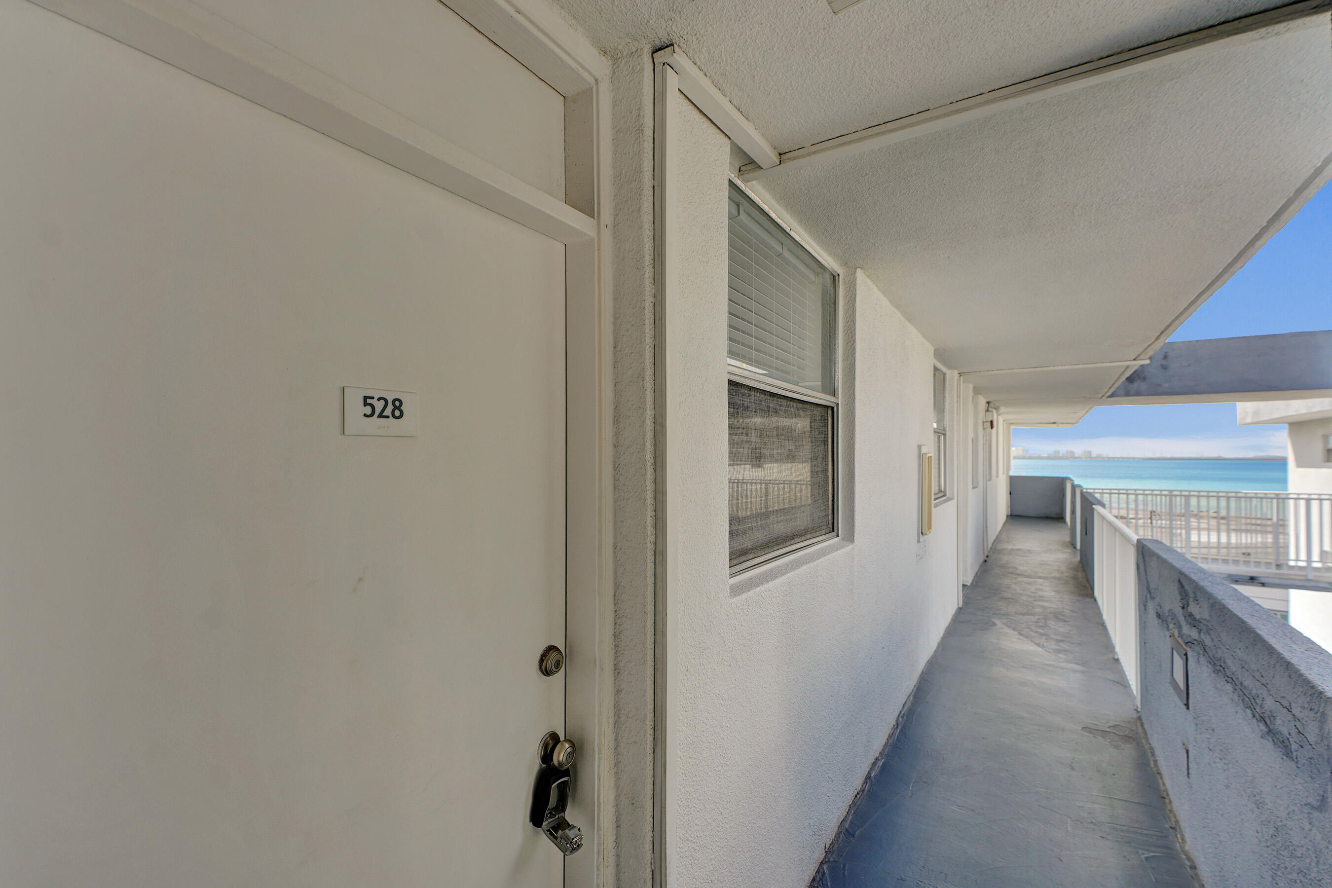 1801 S Treasure #528 North Bay Village, FL 33141