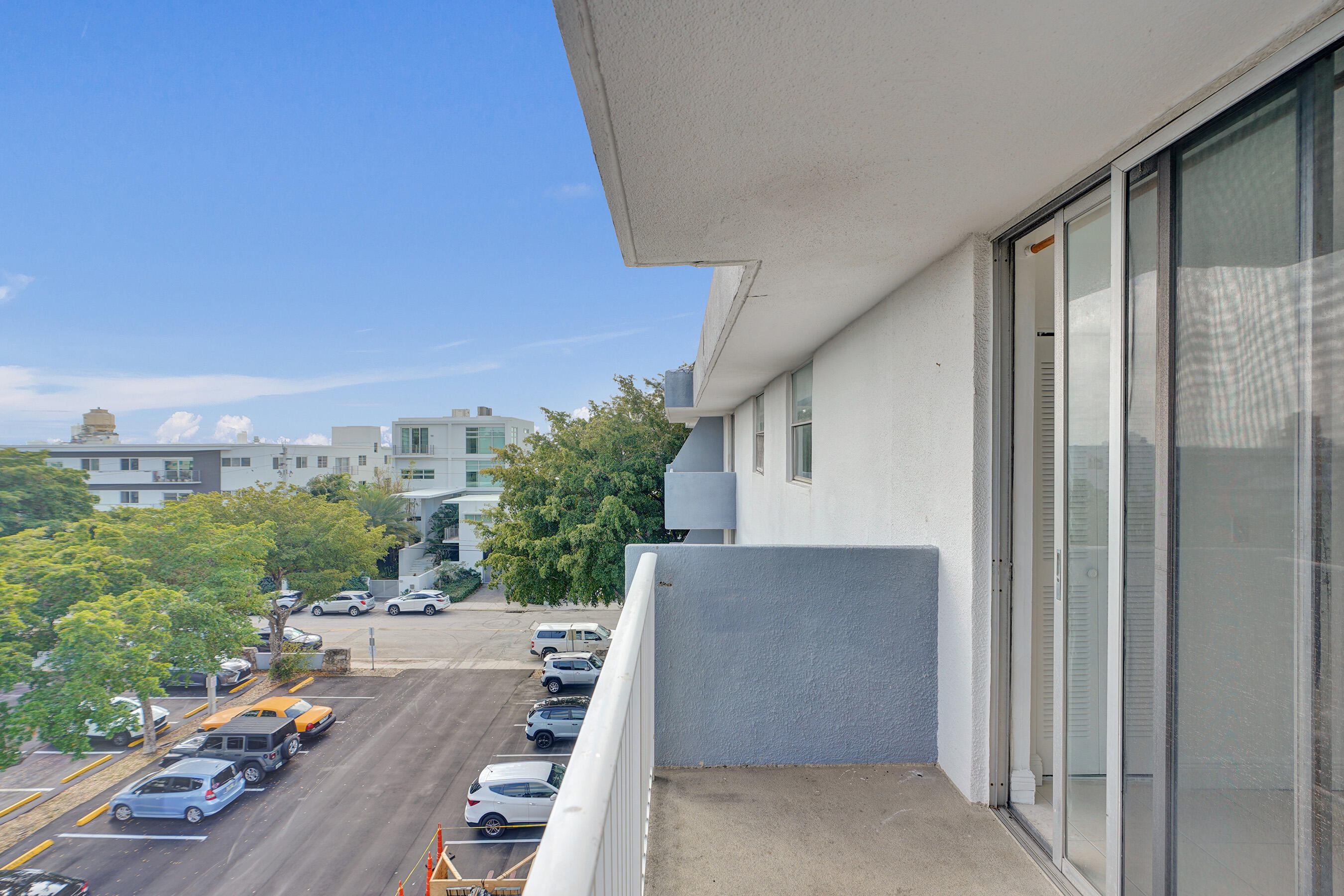 1801 S Treasure #528 North Bay Village, FL 33141