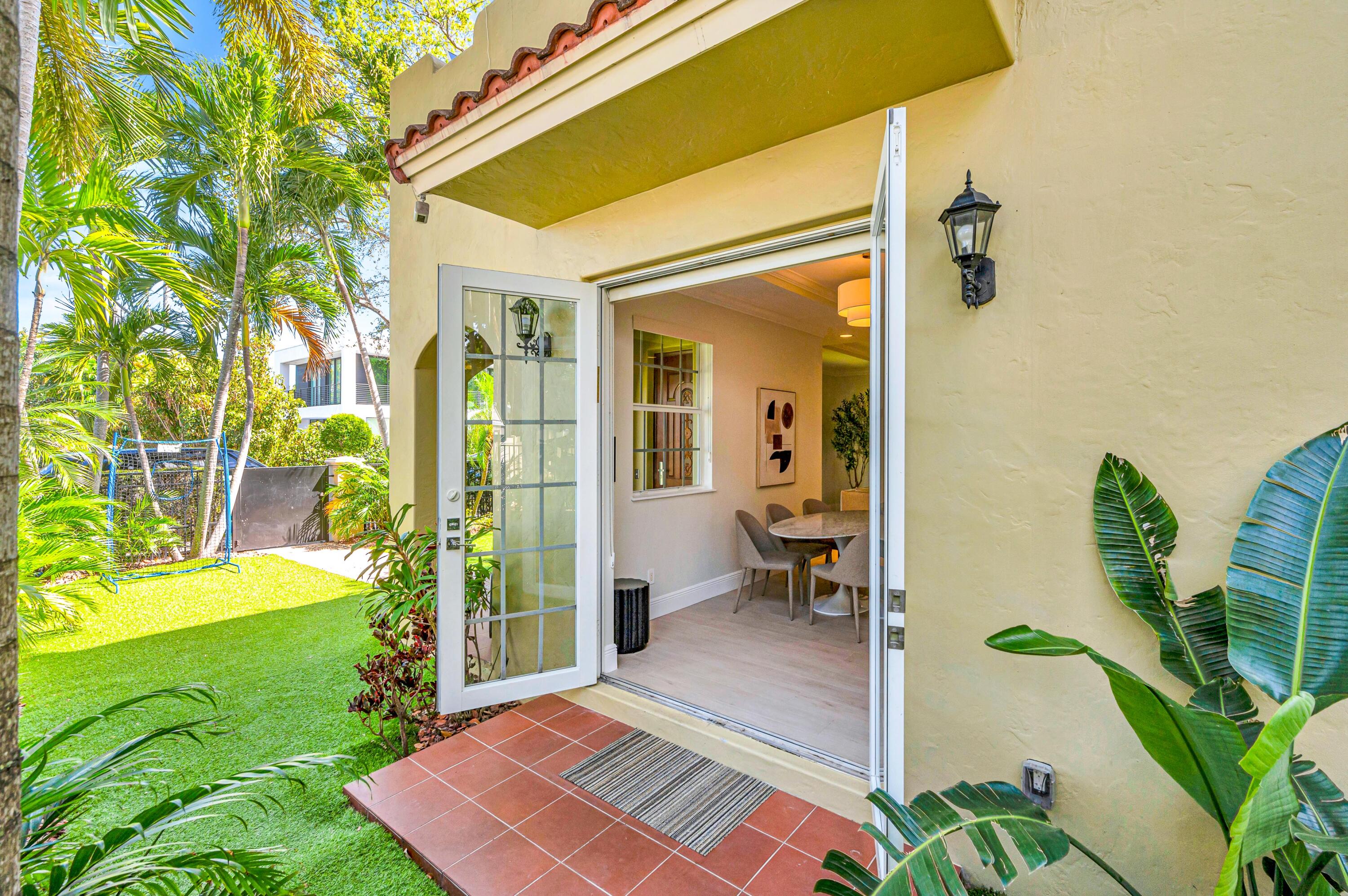 449 NE 16th Fort Lauderdale, FL 33301